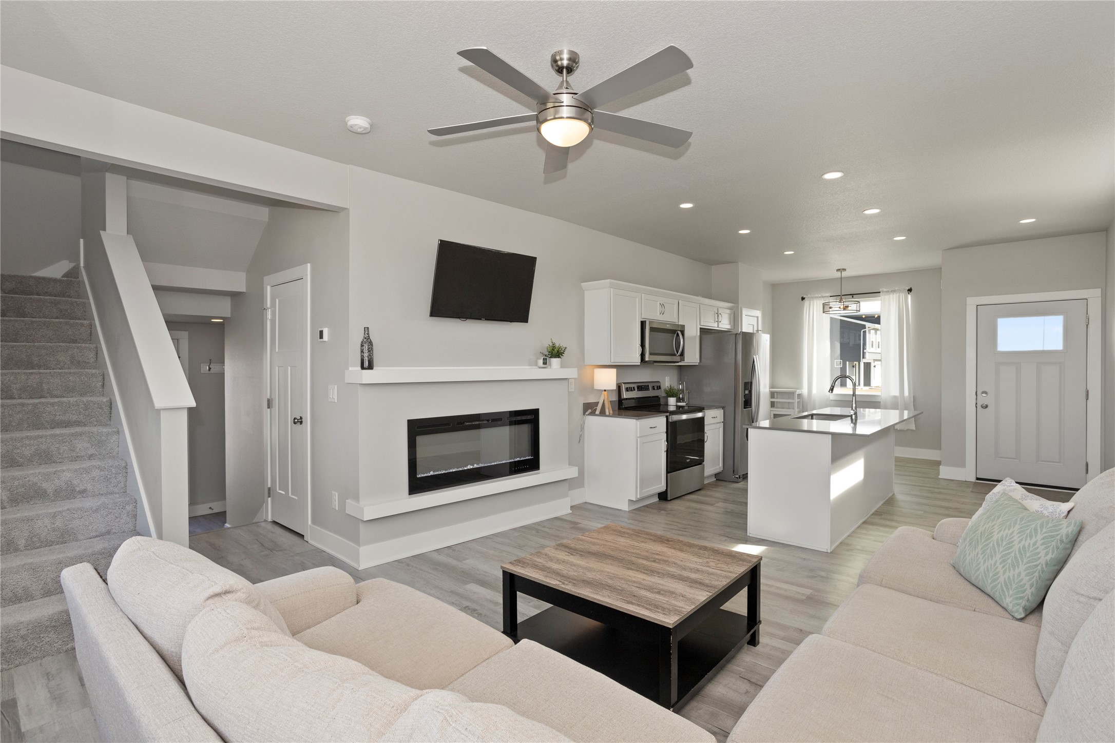 504 NE Whitetail Drive