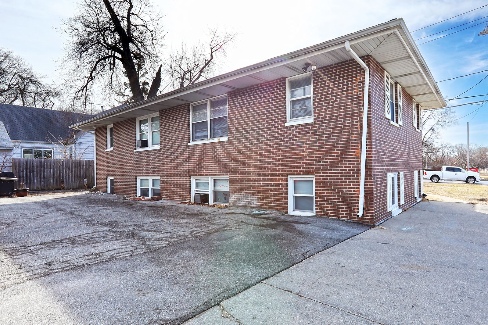 2900 Easton Boulevard