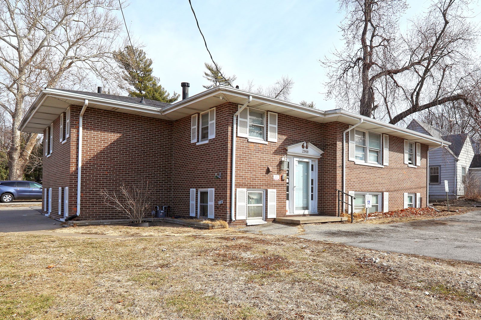 2900 Easton Boulevard