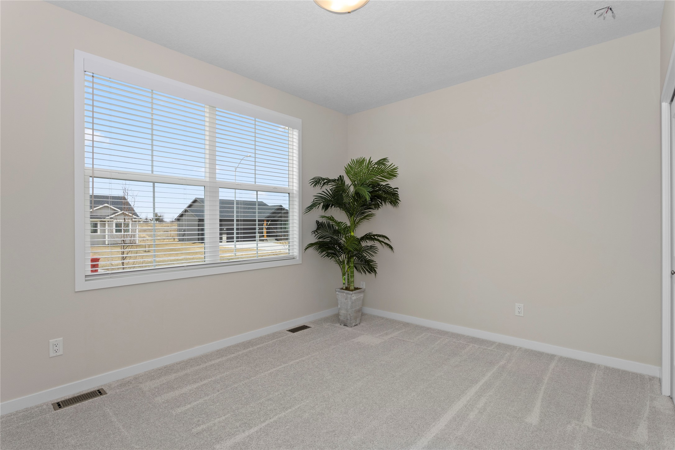 2805 NW Boulder Point Place