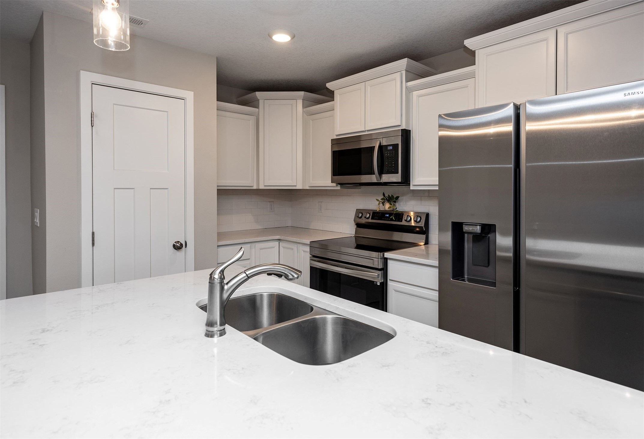 2610 SE Osier Avenue