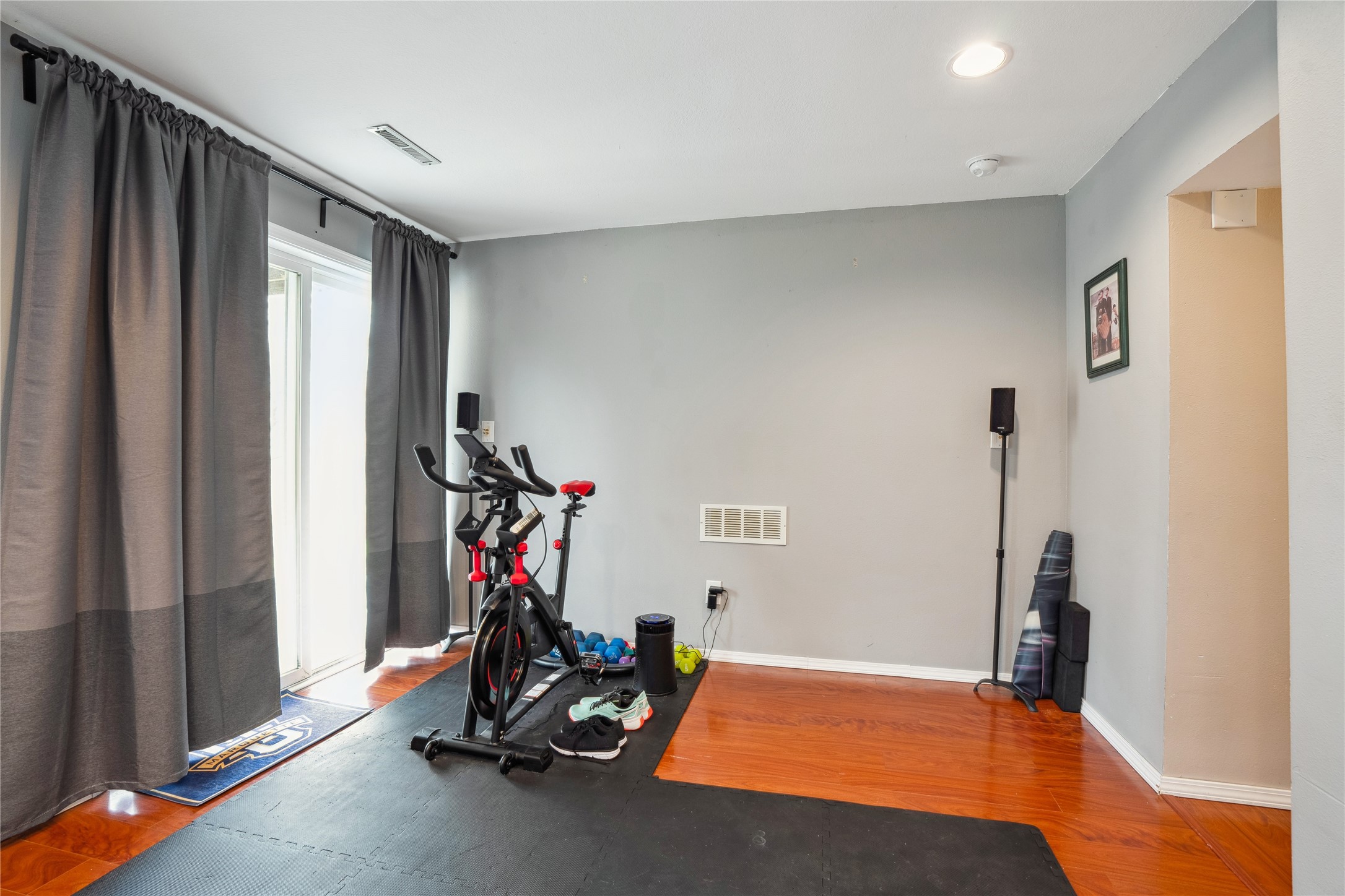 4465 Meadow Valley Drive