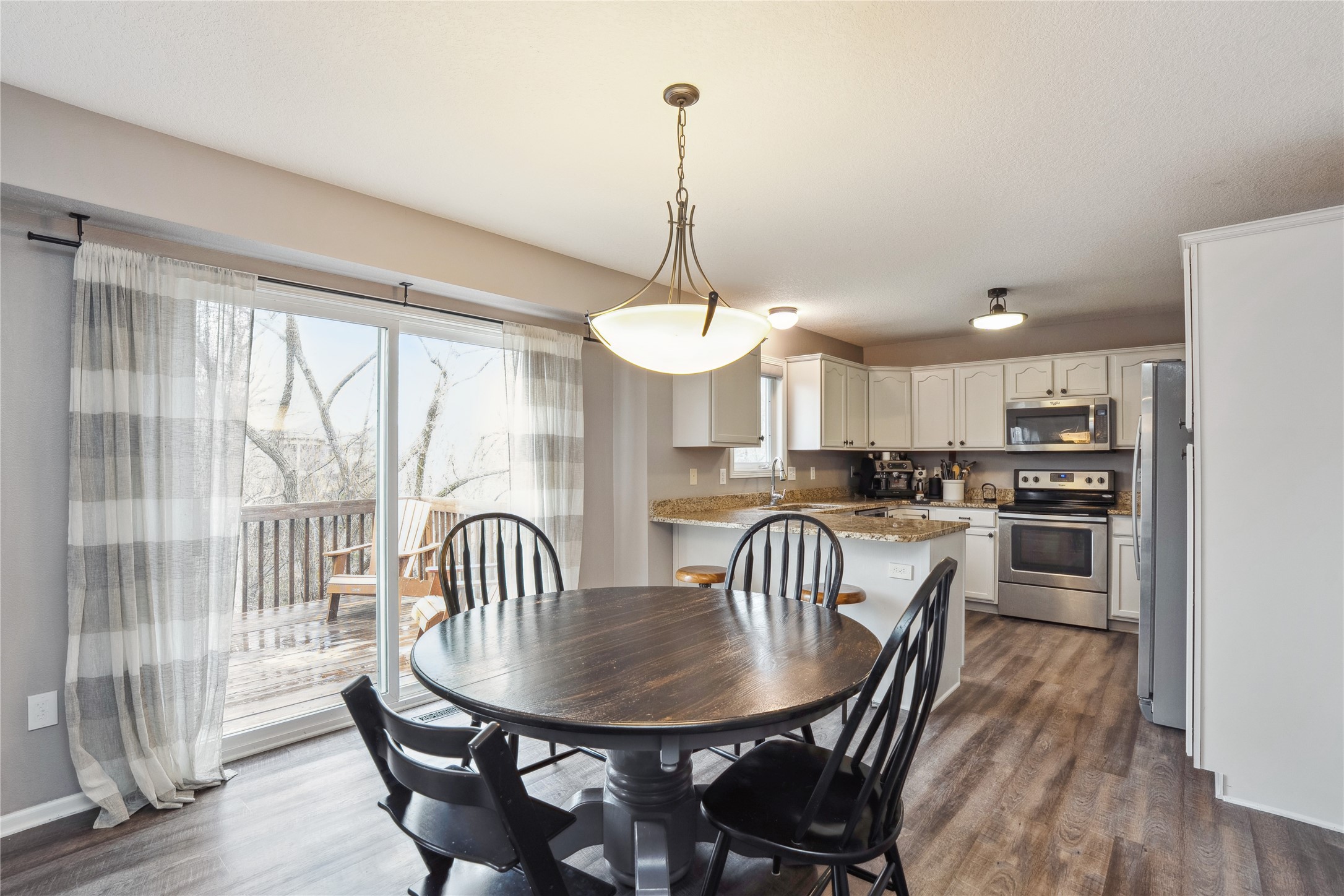 4465 Meadow Valley Drive