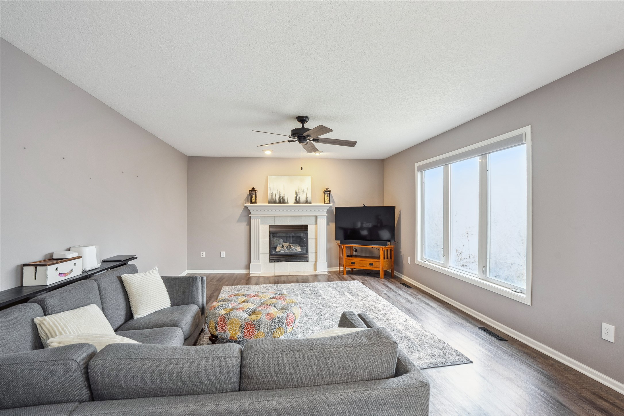 4465 Meadow Valley Drive