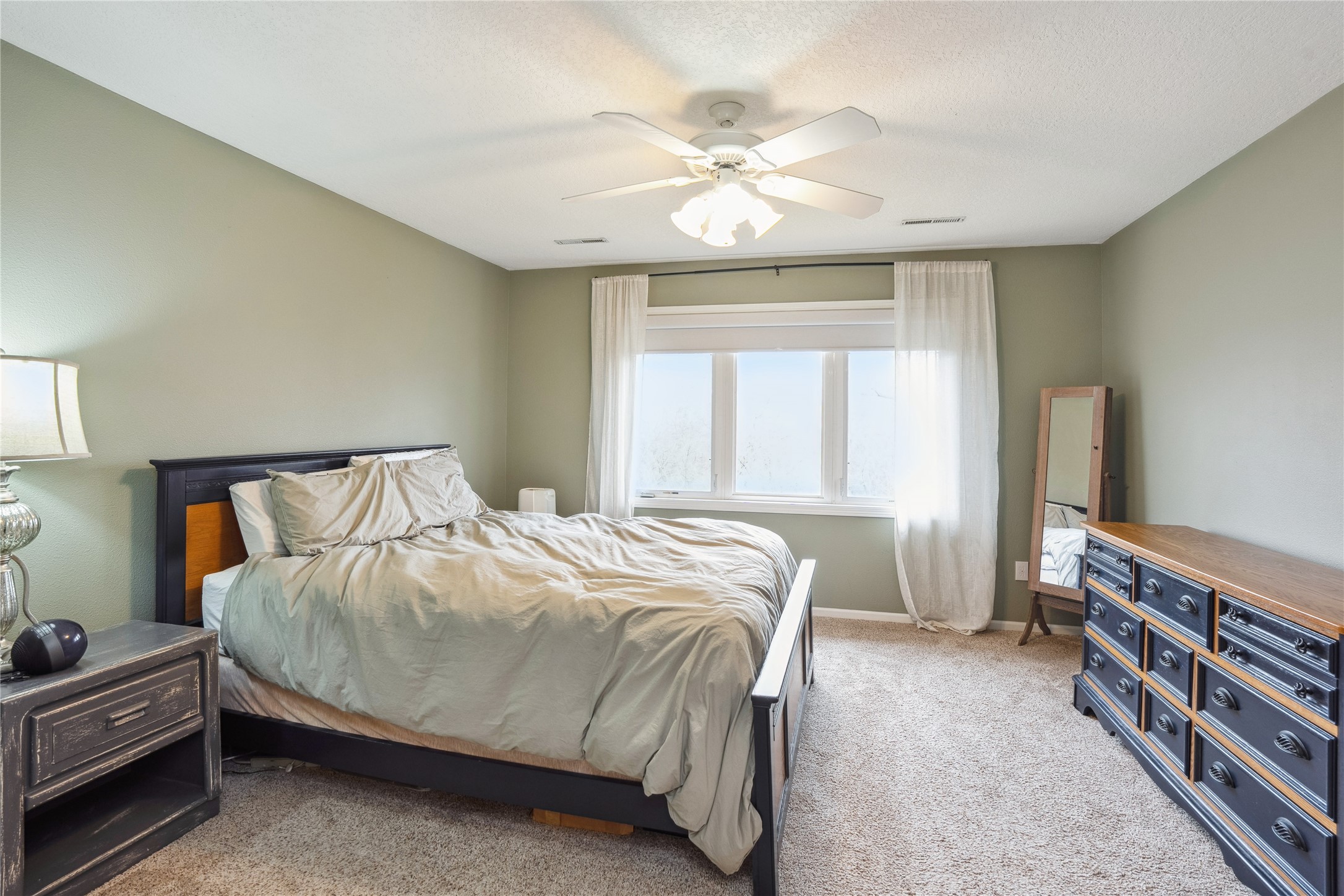 4465 Meadow Valley Drive