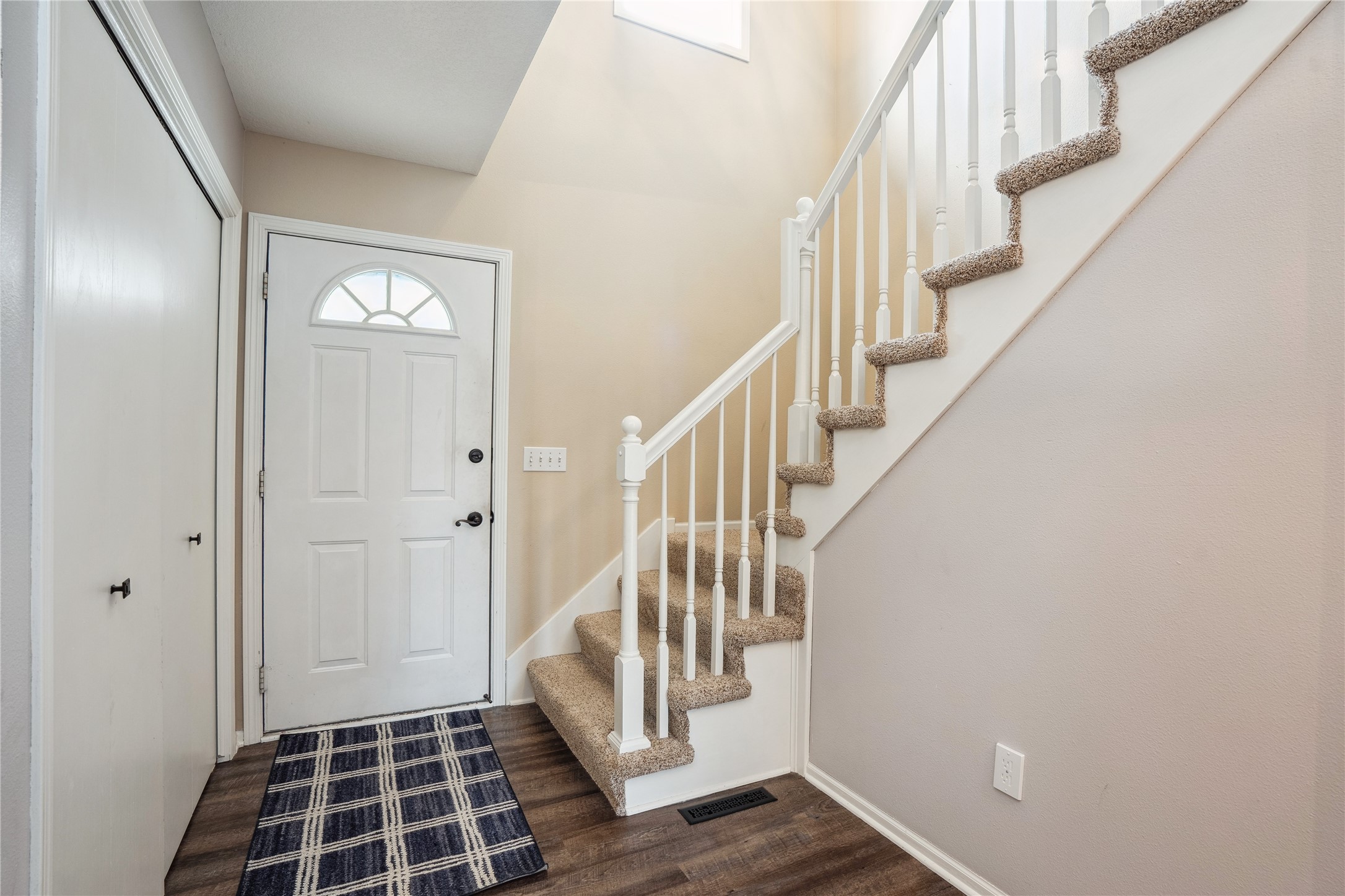 4465 Meadow Valley Drive