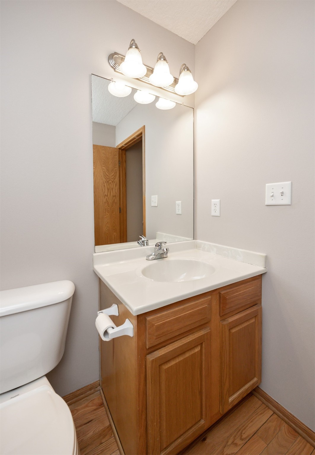 687 SE Williams Court