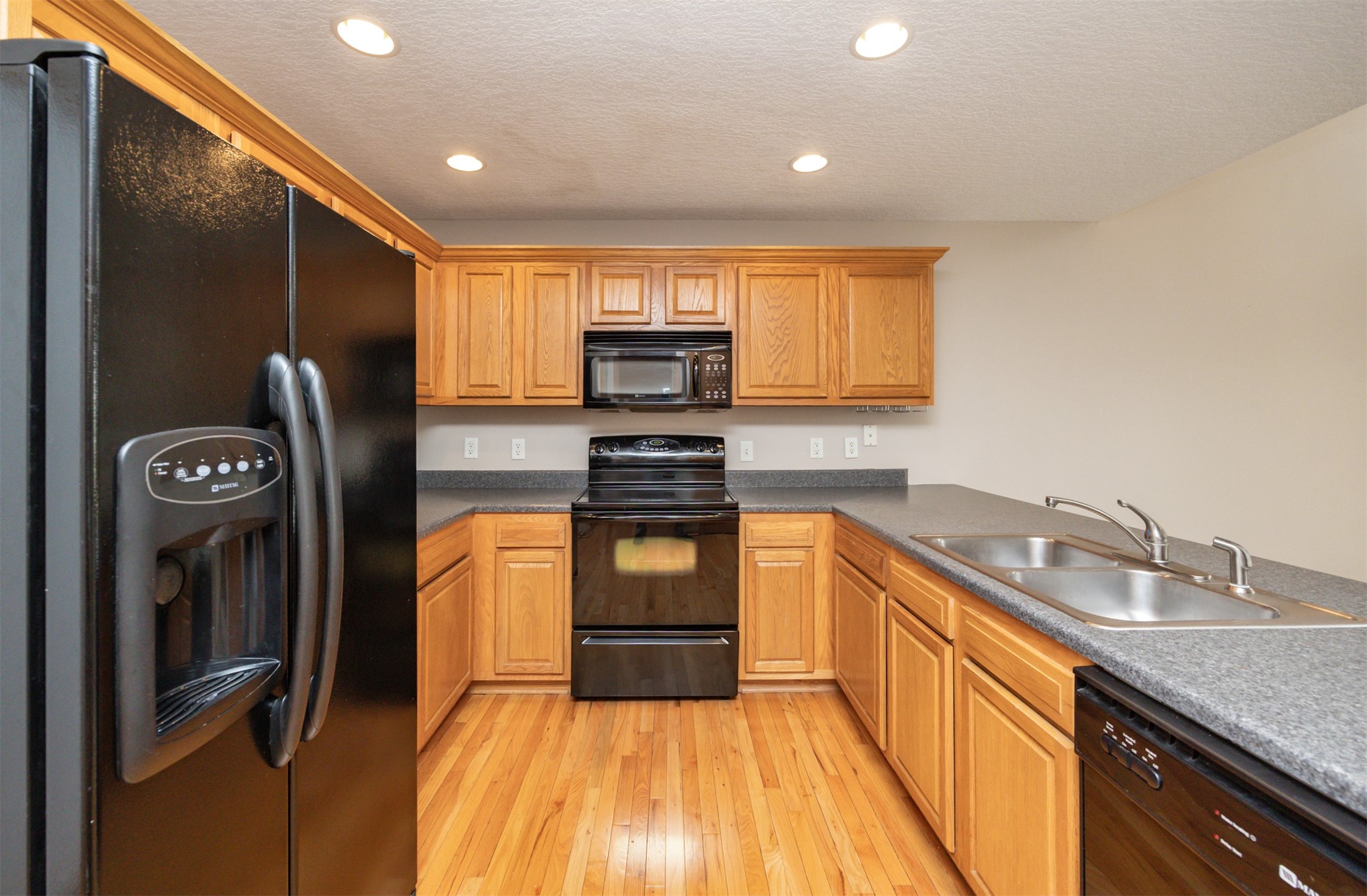 687 SE Williams Court