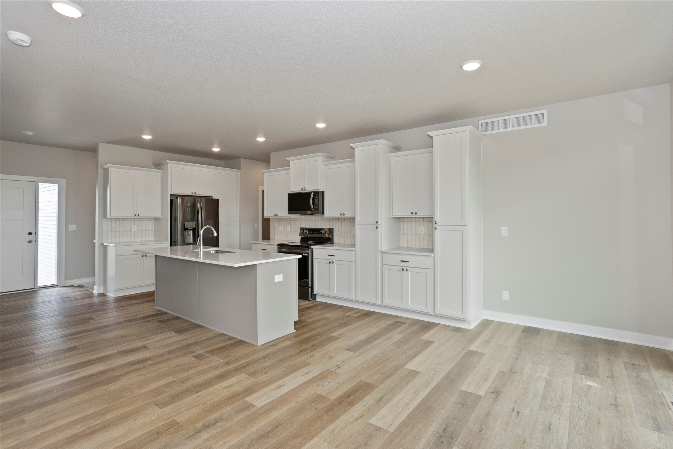 2908 Prairieside Place