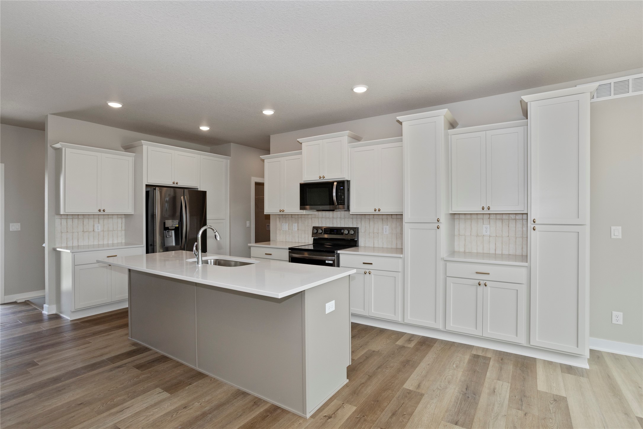 2908 Prairieside Place