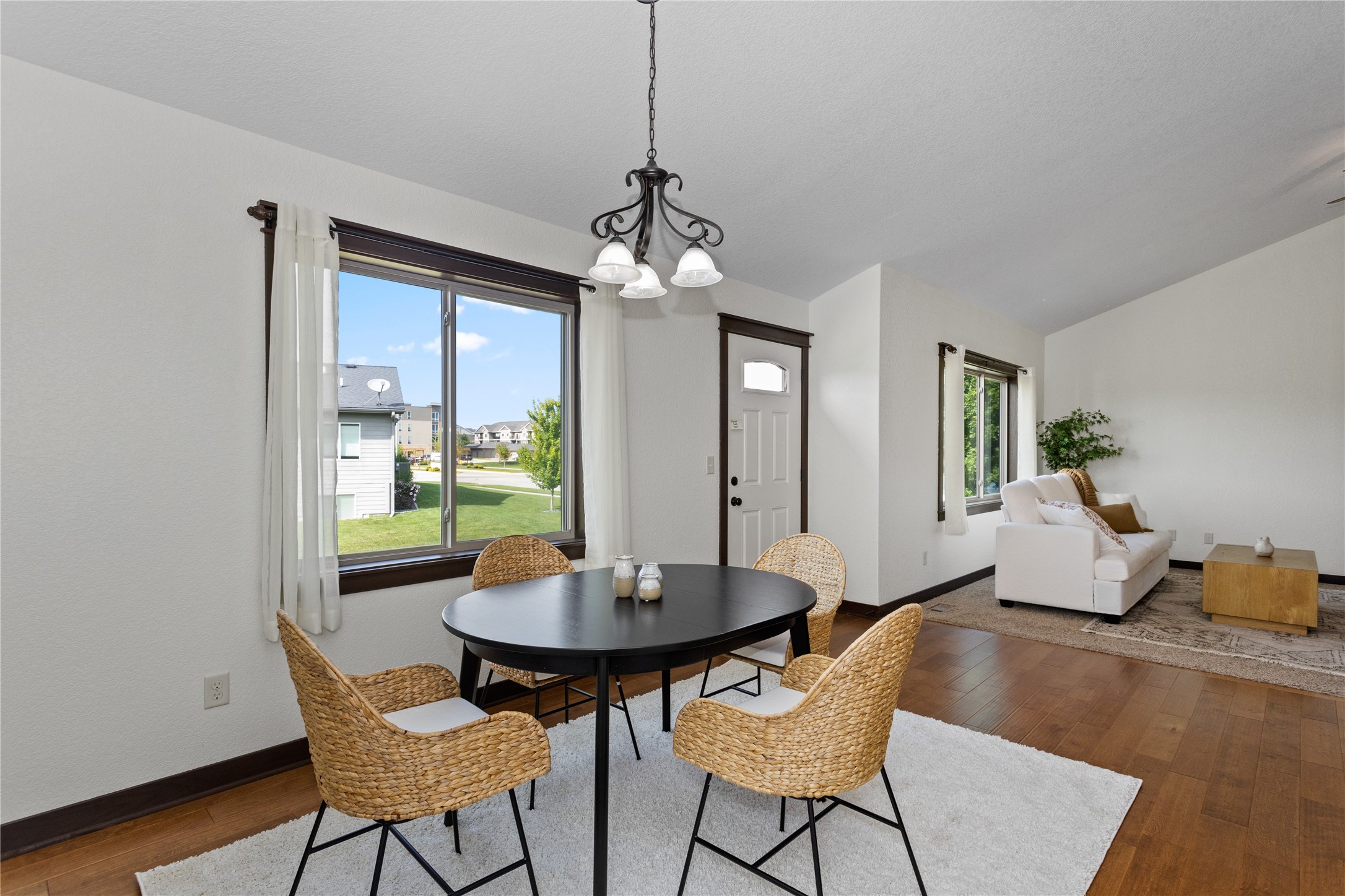 805 NE Traverse Drive