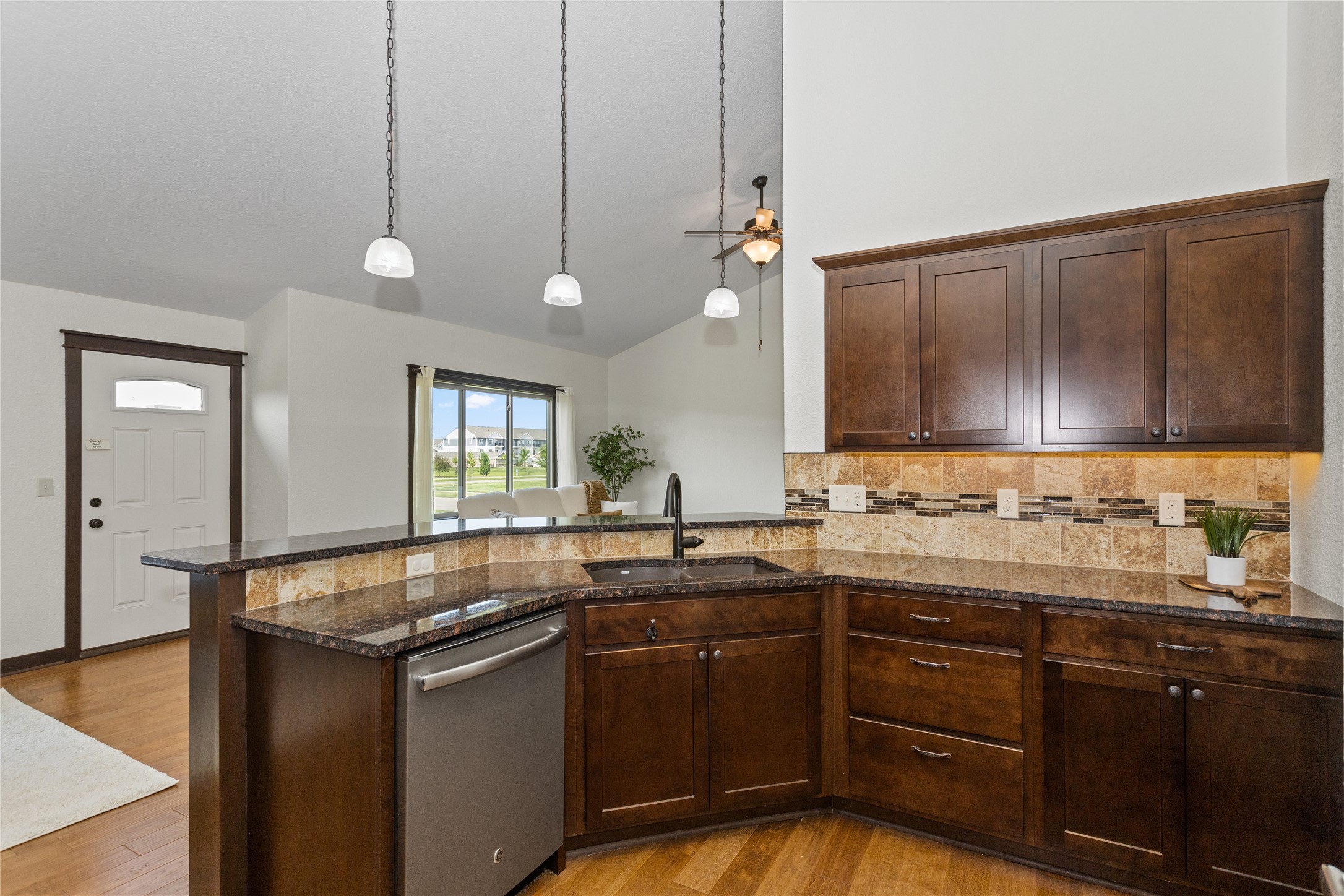 805 NE Traverse Drive