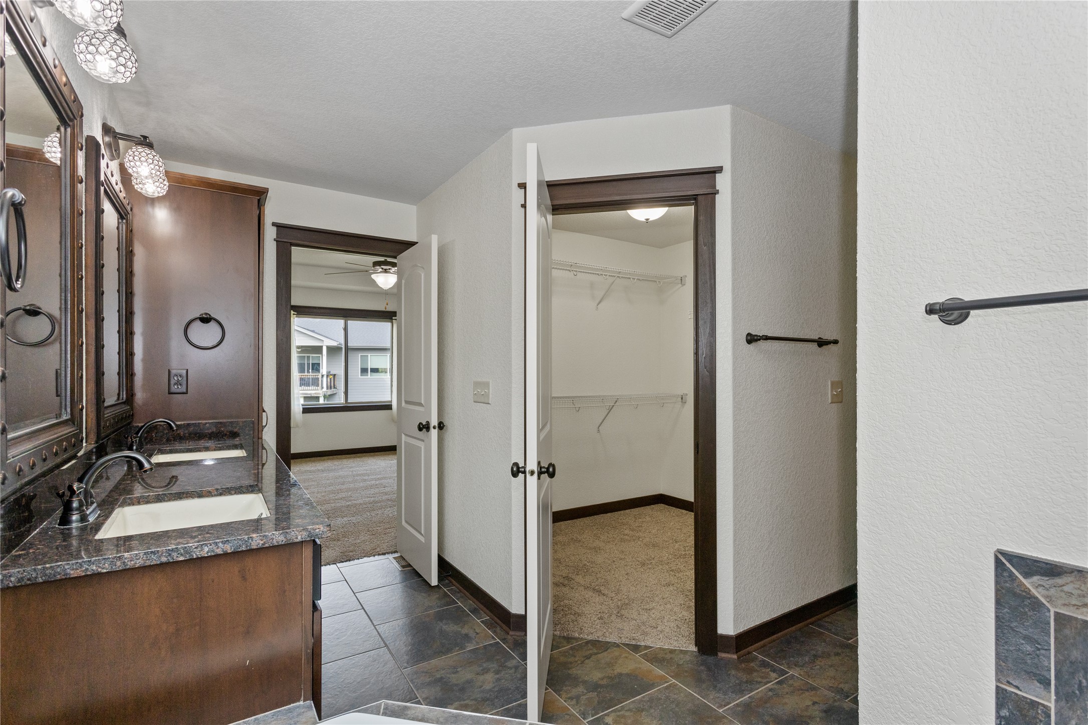 805 NE Traverse Drive