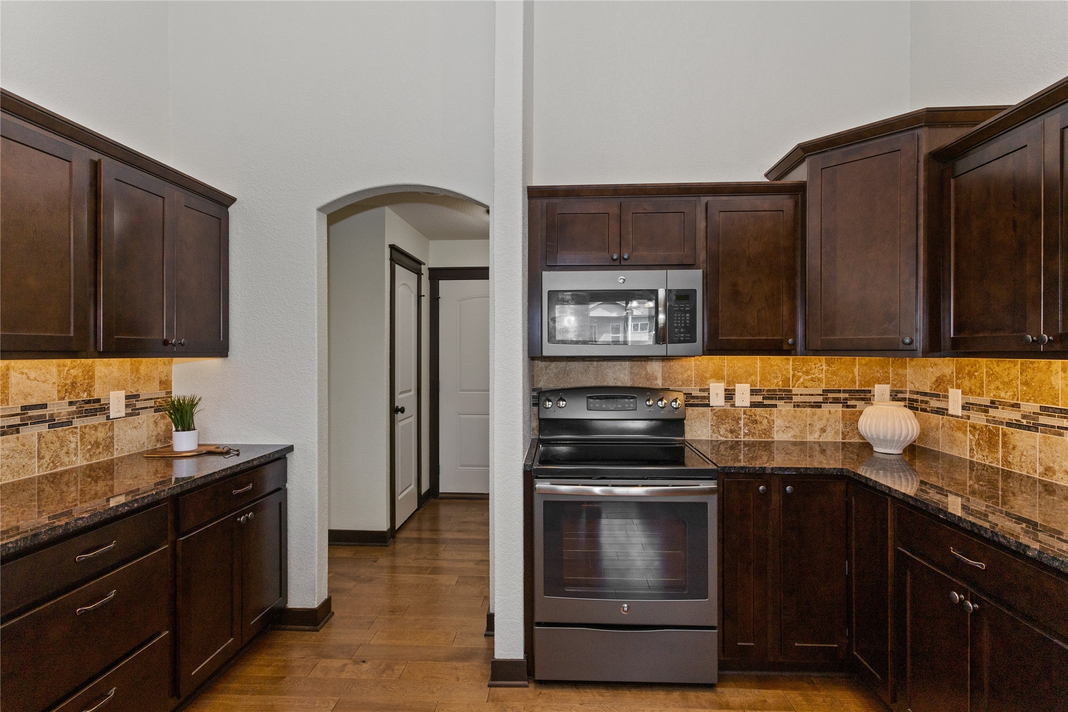 805 NE Traverse Drive