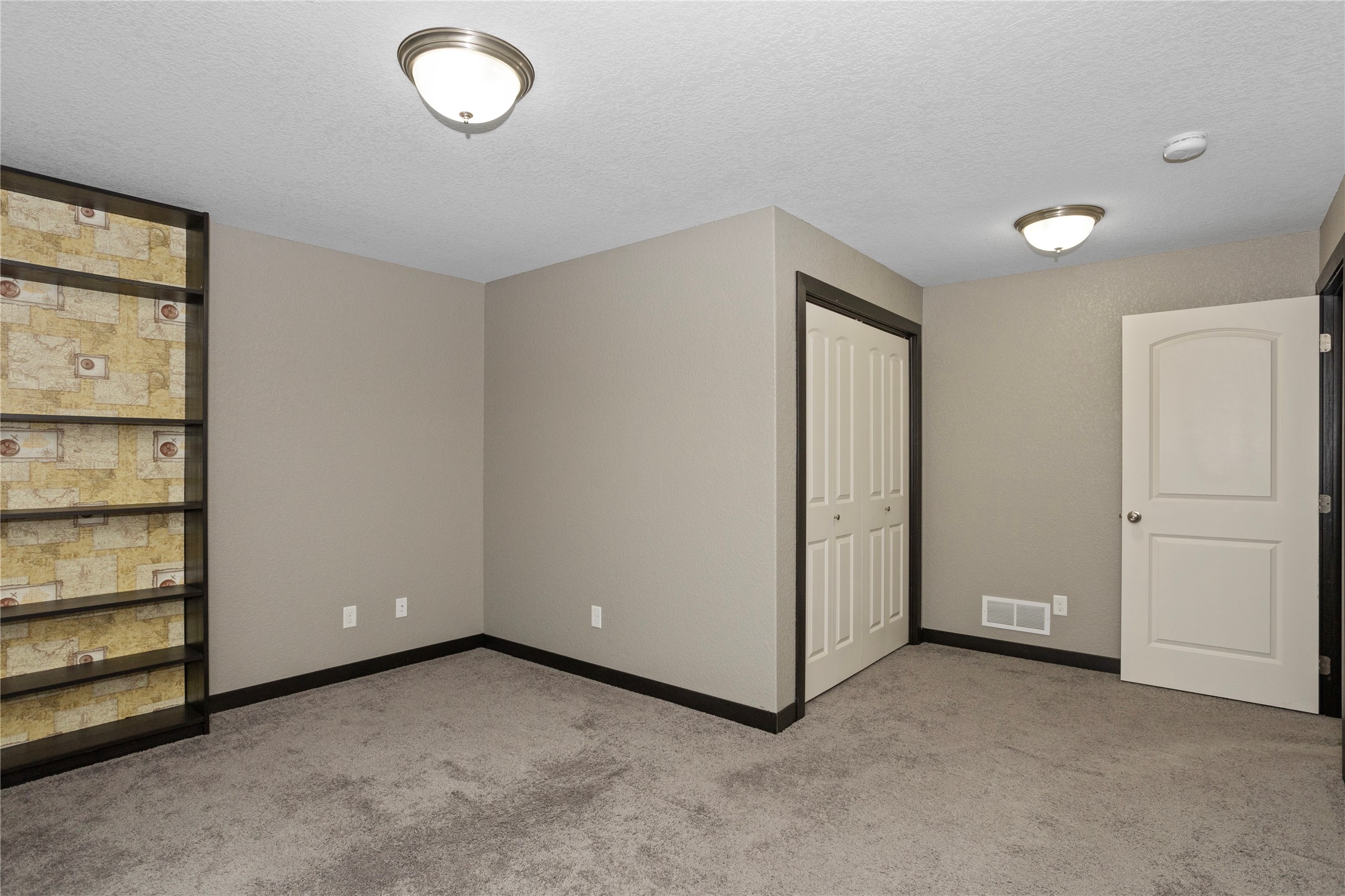 805 NE Traverse Drive