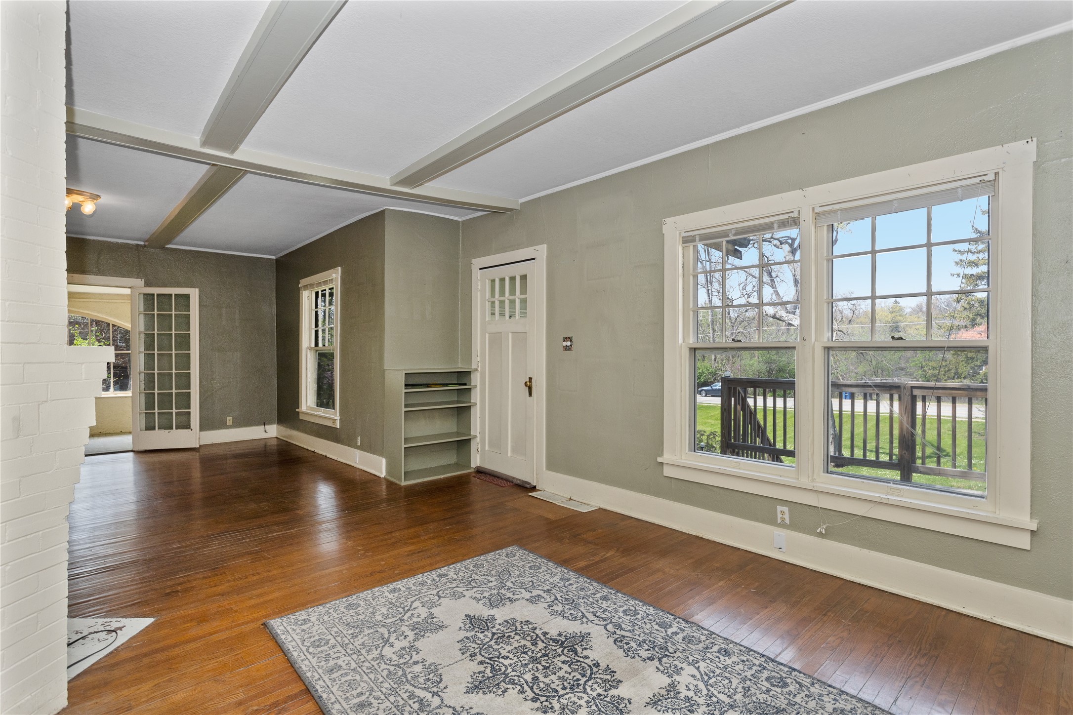 5420 Ingersoll Avenue