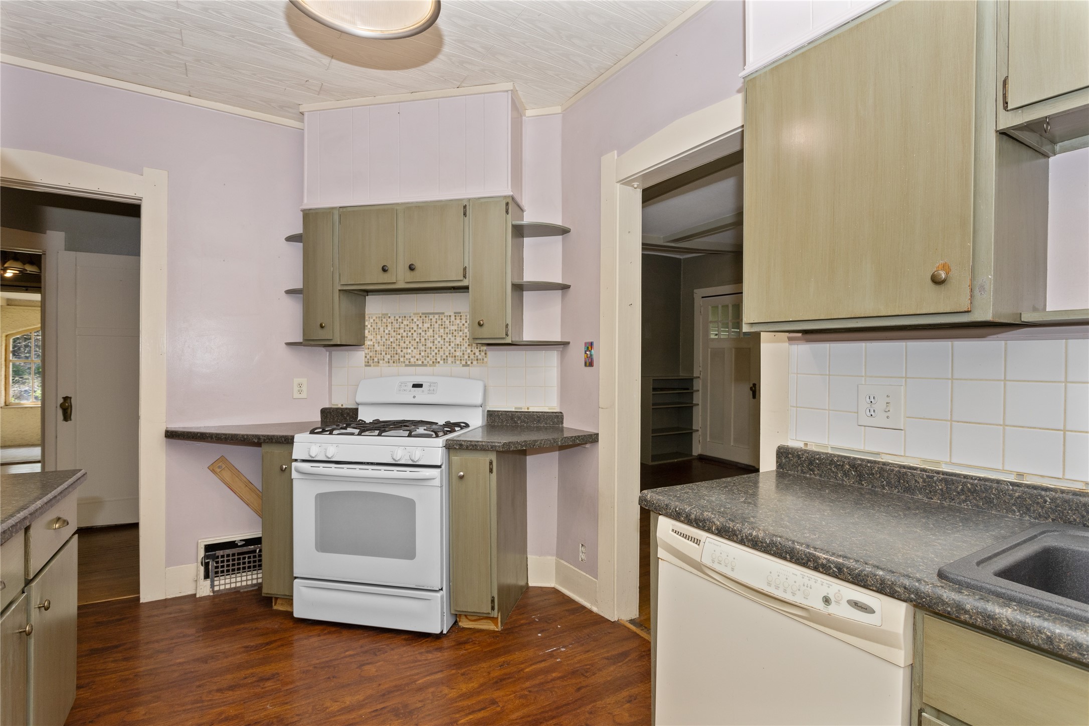 5420 Ingersoll Avenue