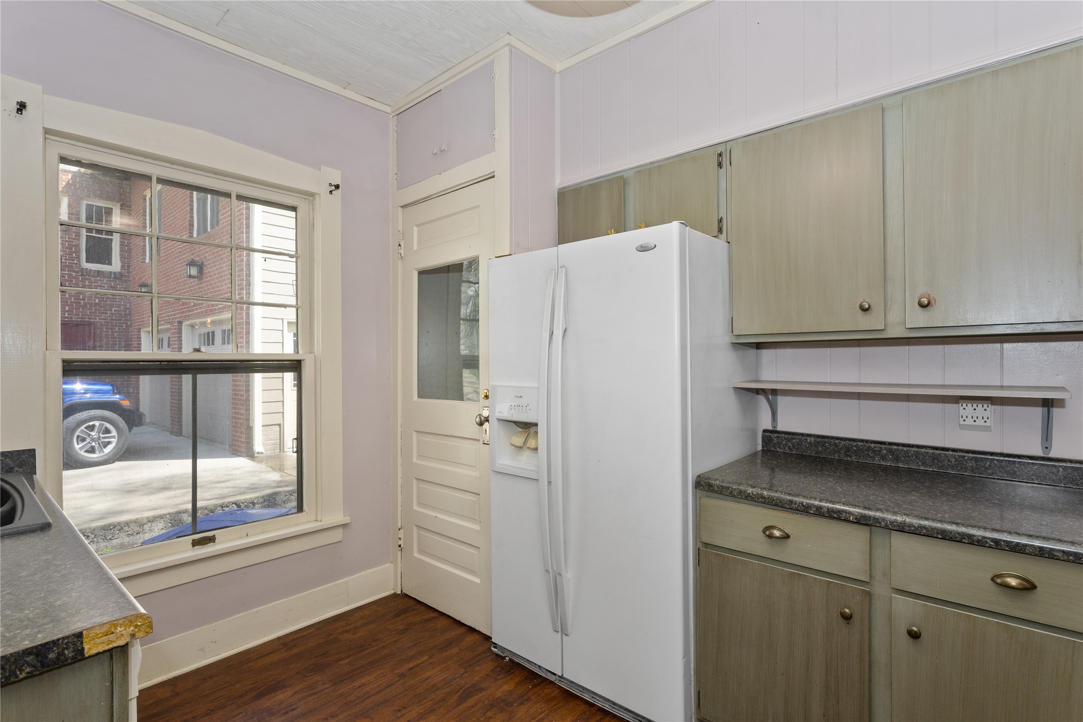 5420 Ingersoll Avenue