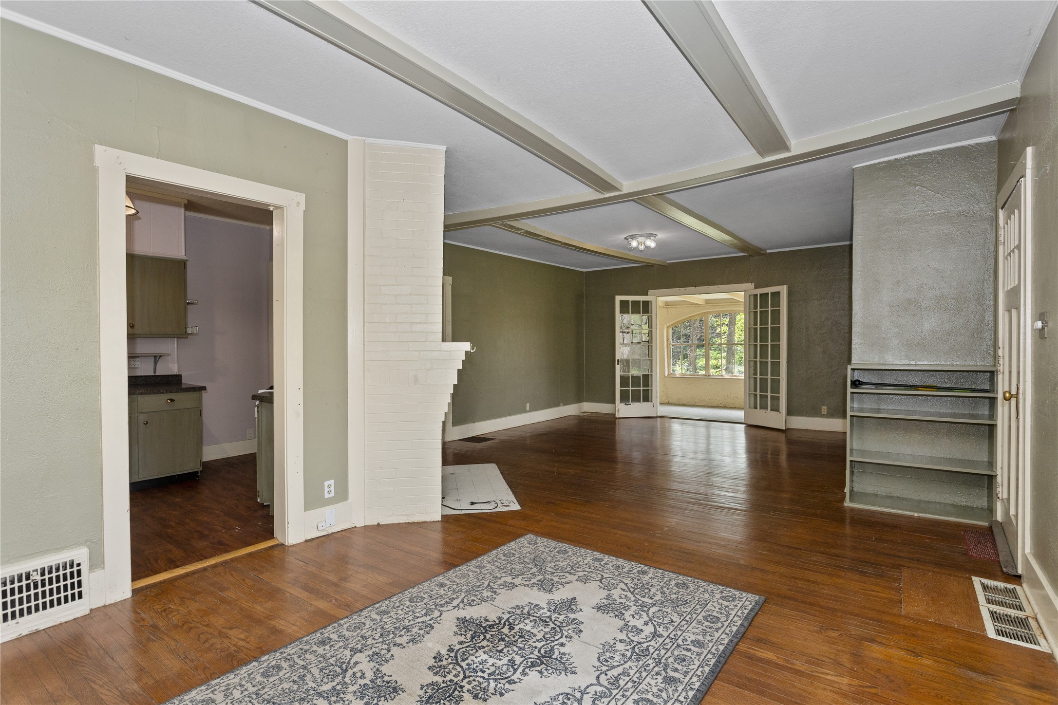 5420 Ingersoll Avenue