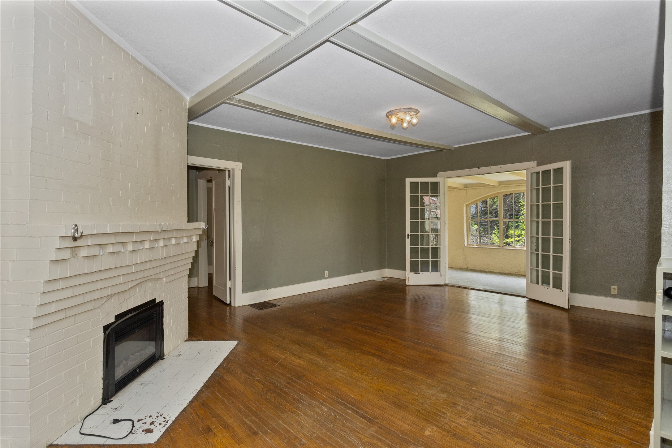 5420 Ingersoll Avenue