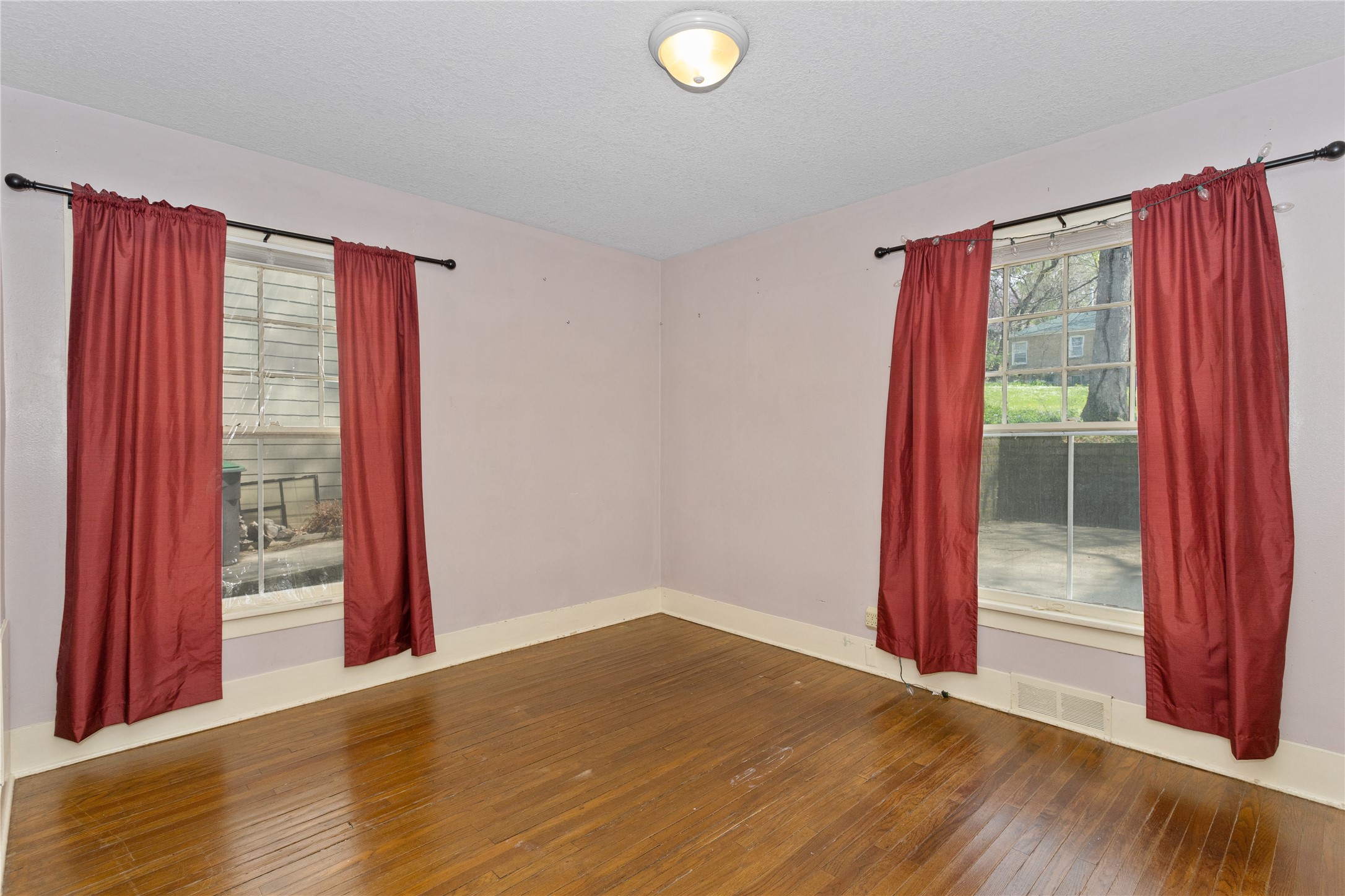 5420 Ingersoll Avenue