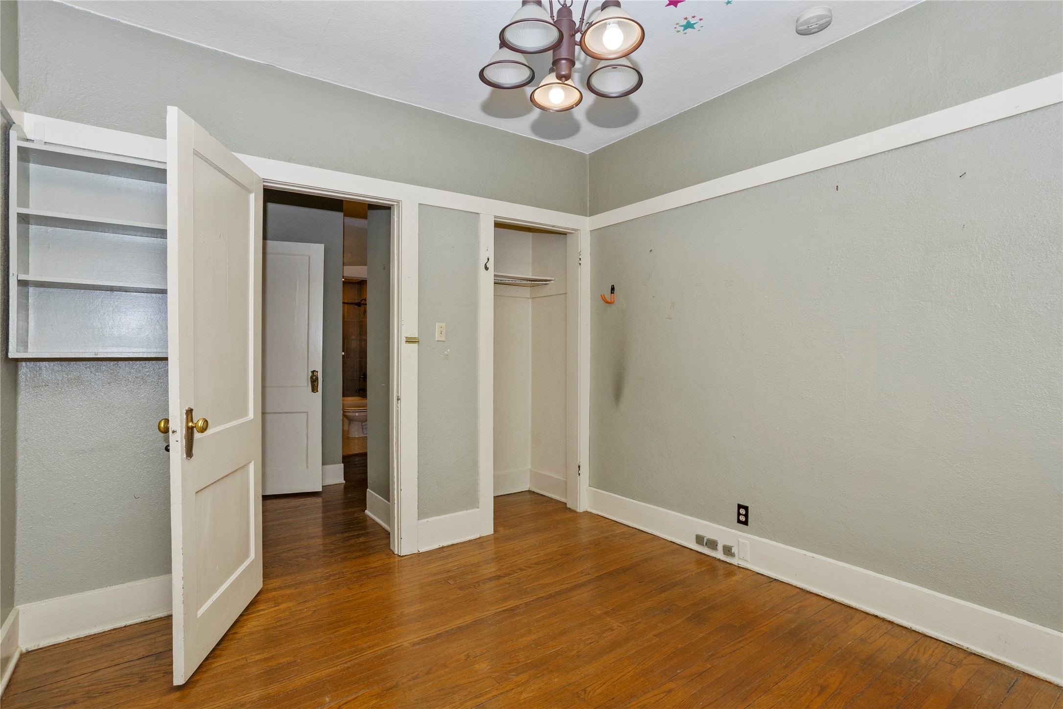 5420 Ingersoll Avenue