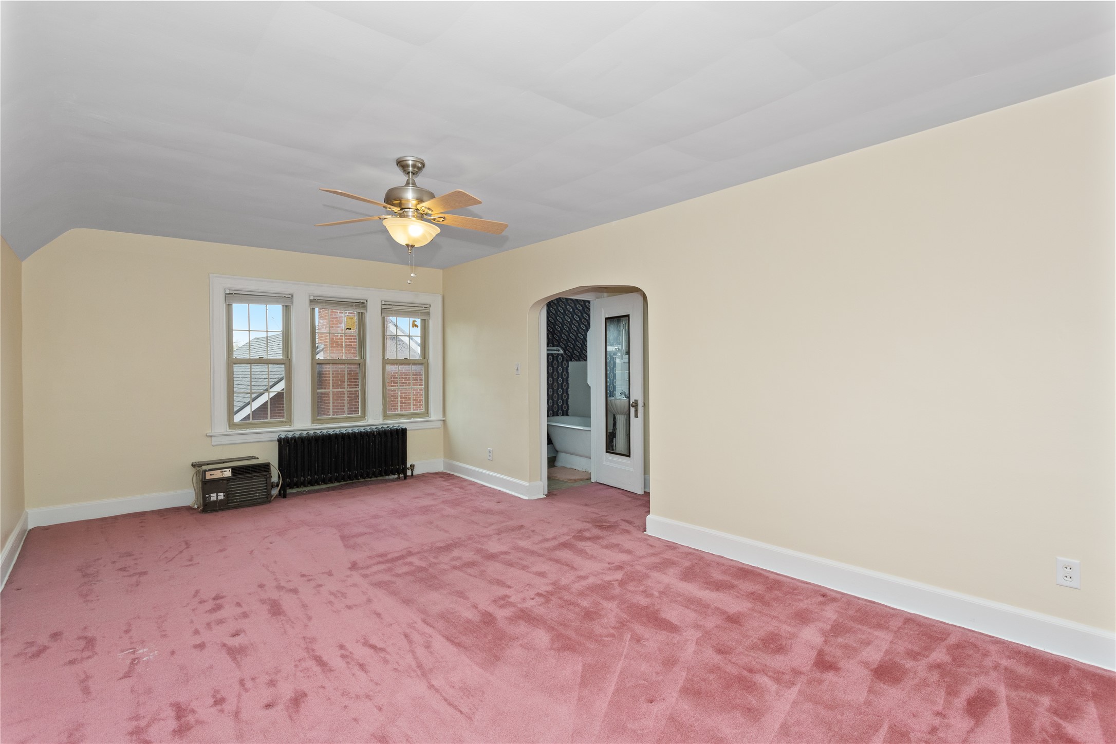 5502 Ingersoll Avenue