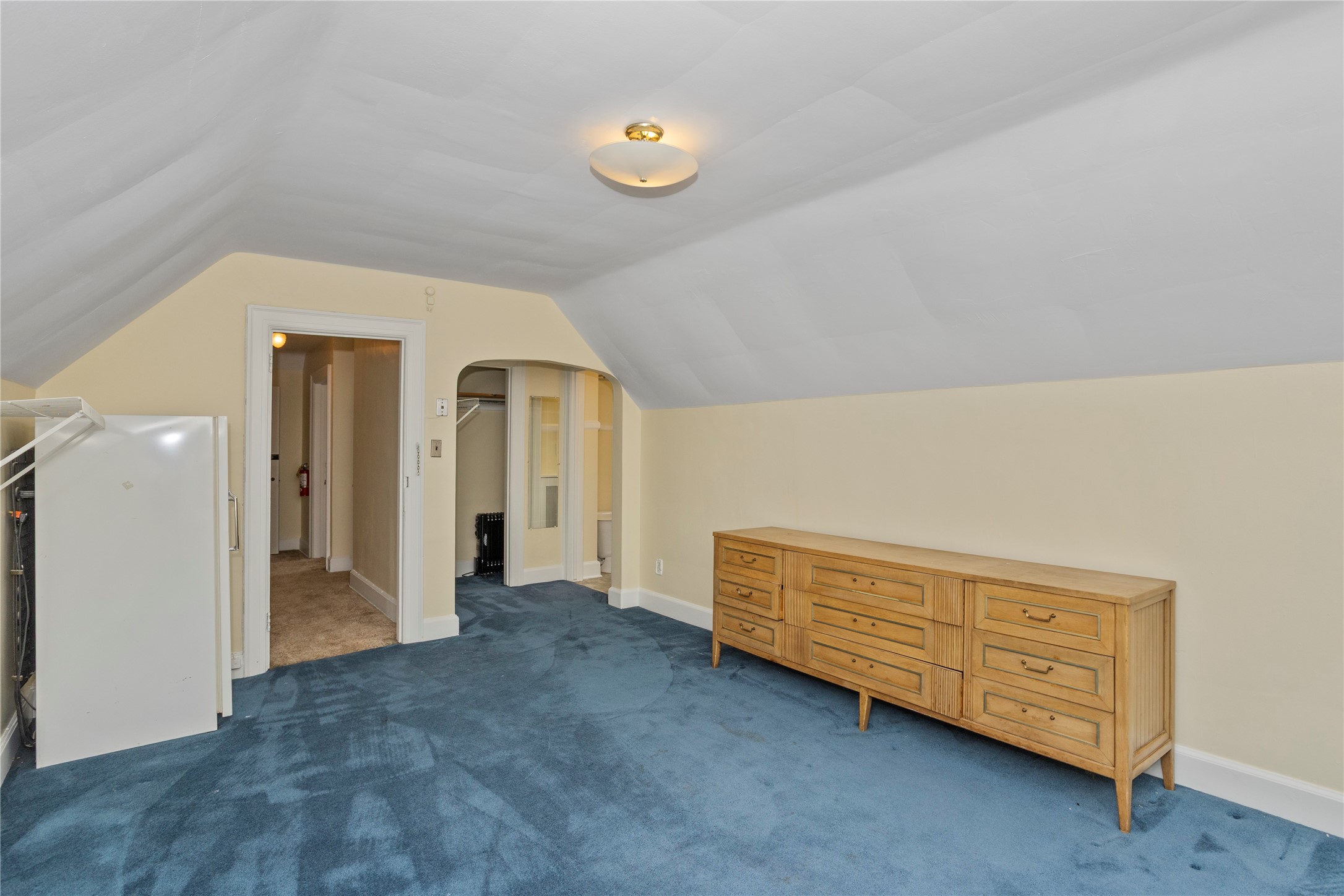 5502 Ingersoll Avenue