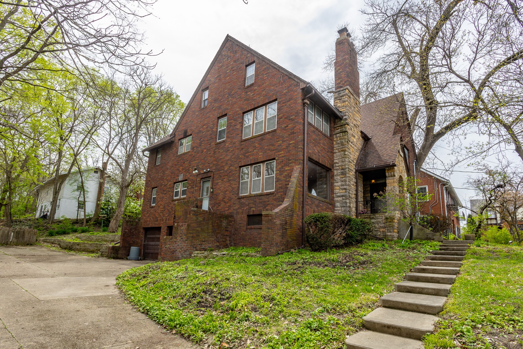 5502 Ingersoll Avenue