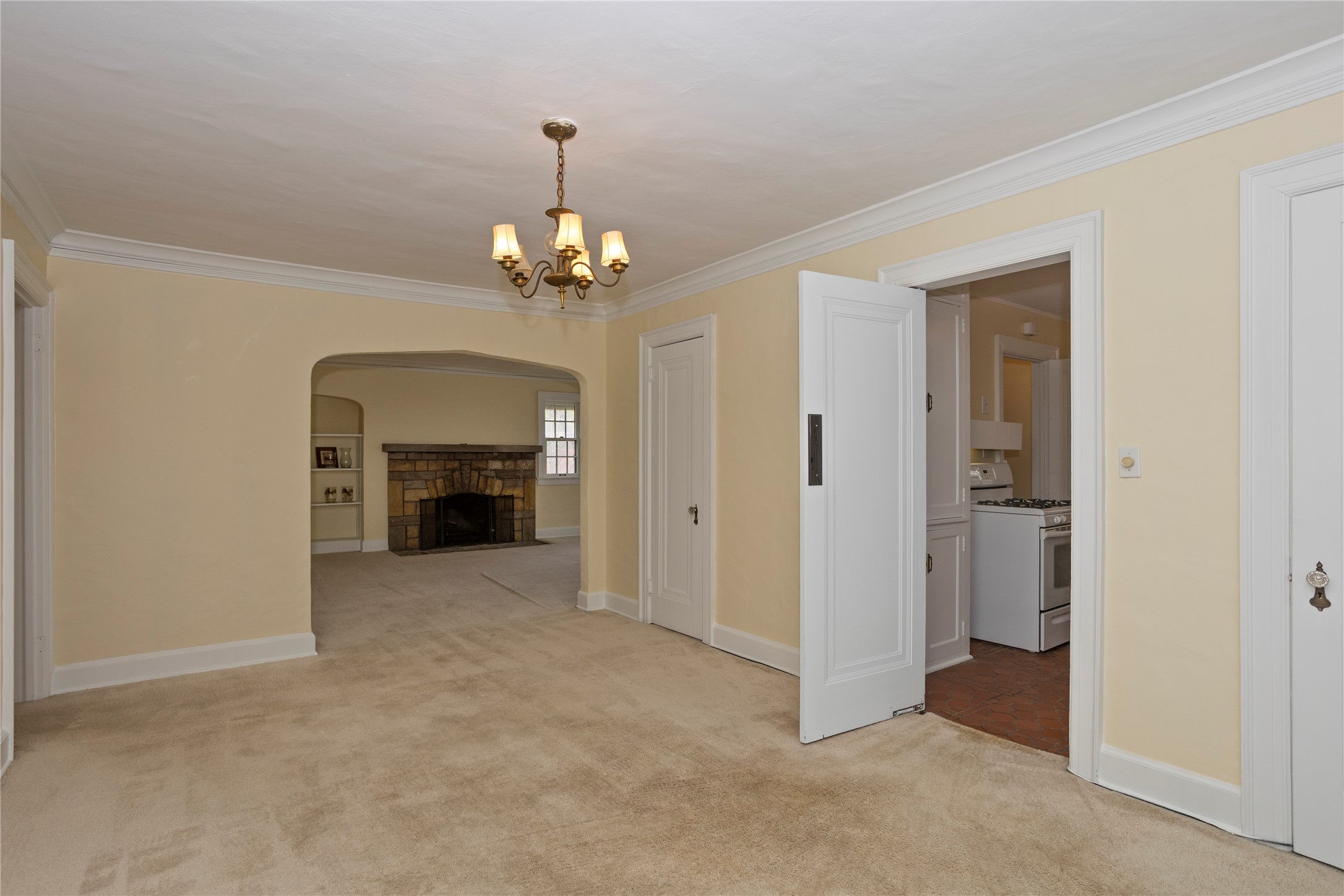 5502 Ingersoll Avenue