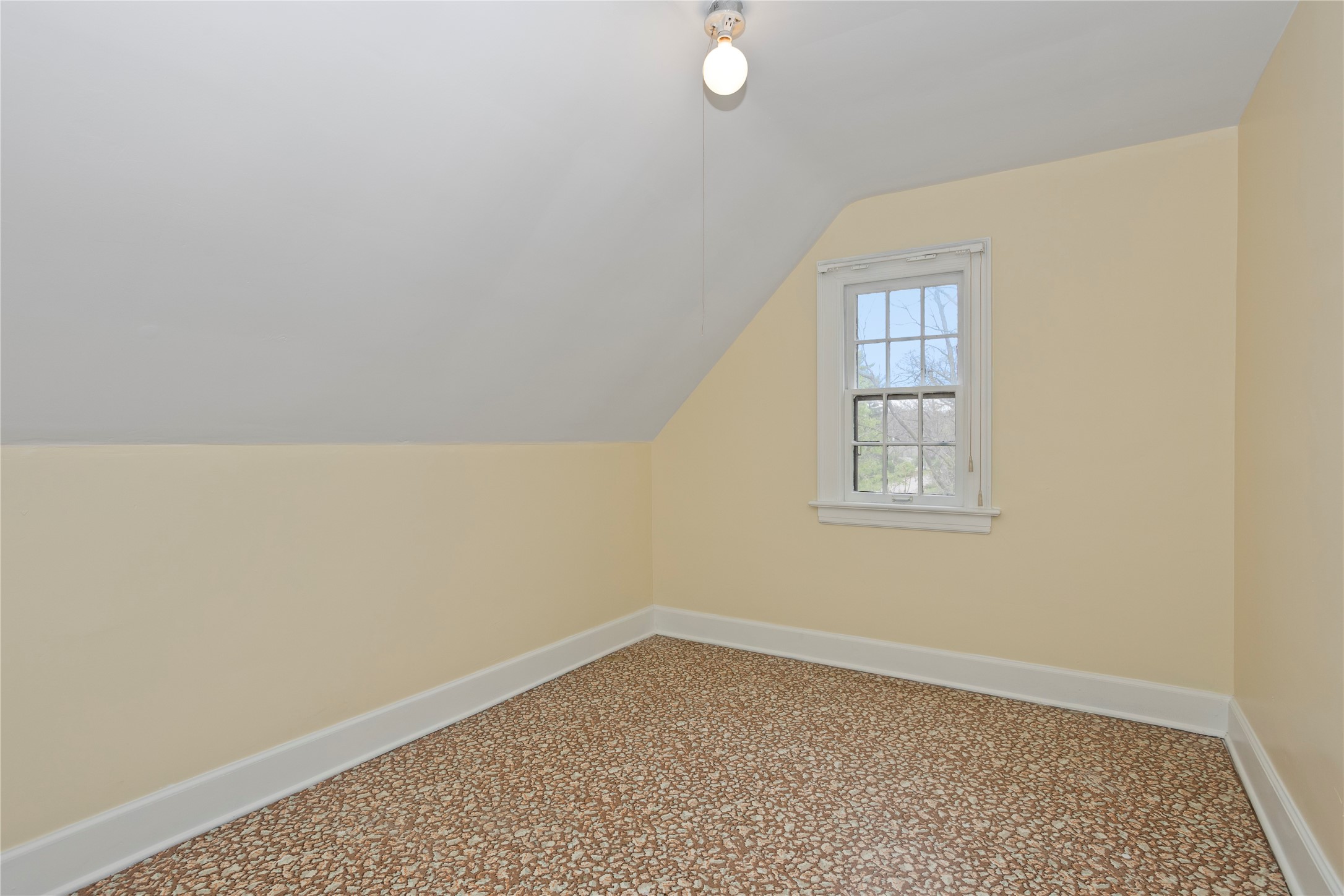 5502 Ingersoll Avenue