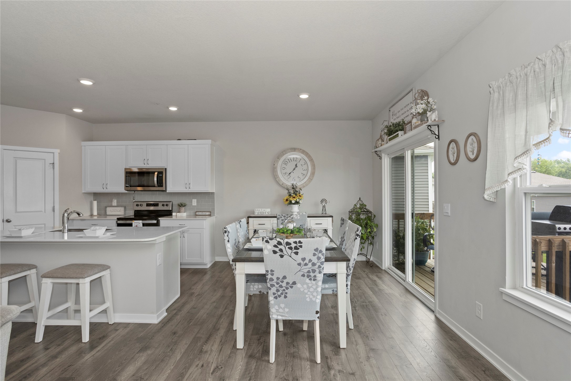 323 SE Willow Run Lane