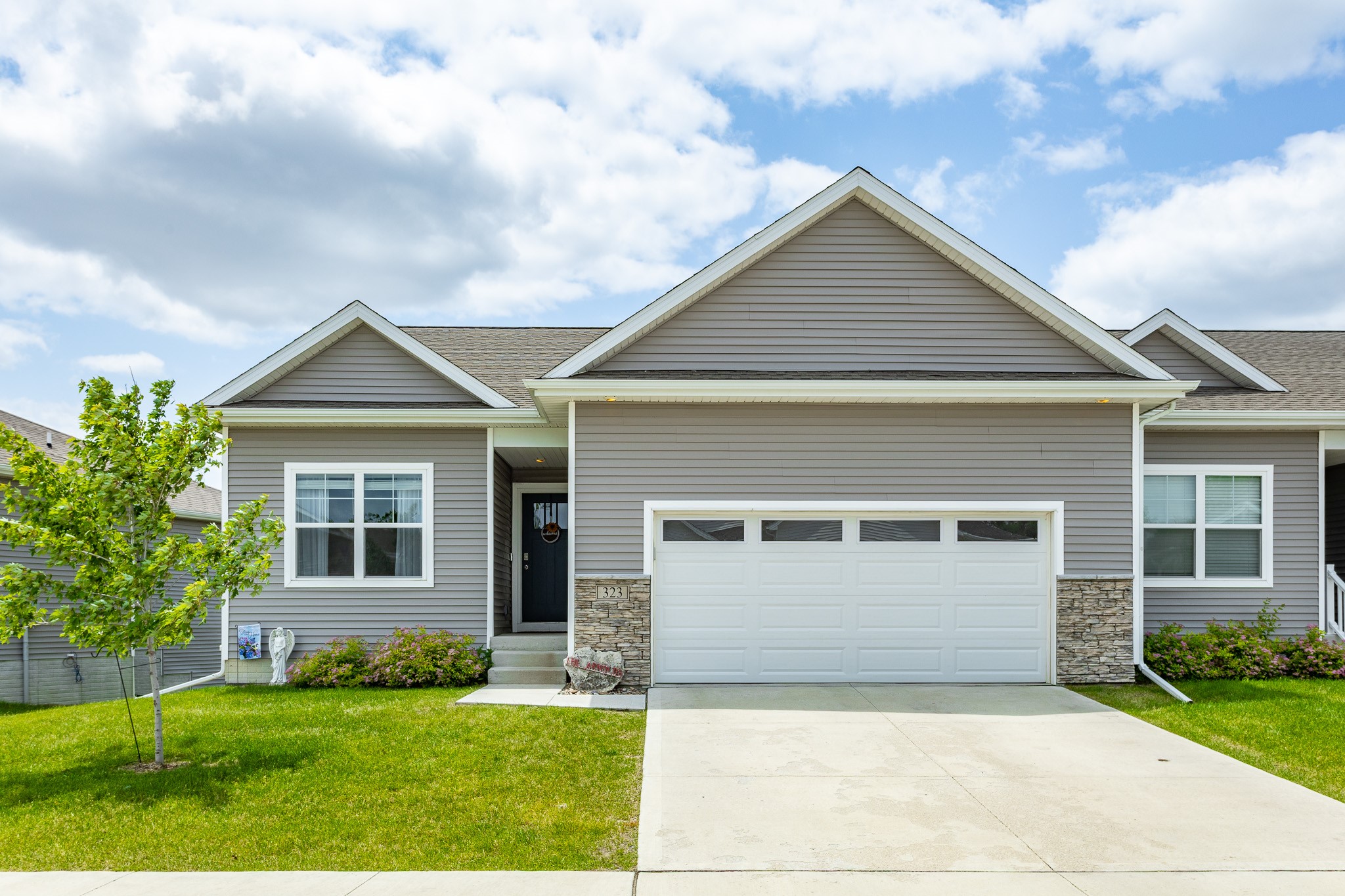 323 SE Willow Run Lane