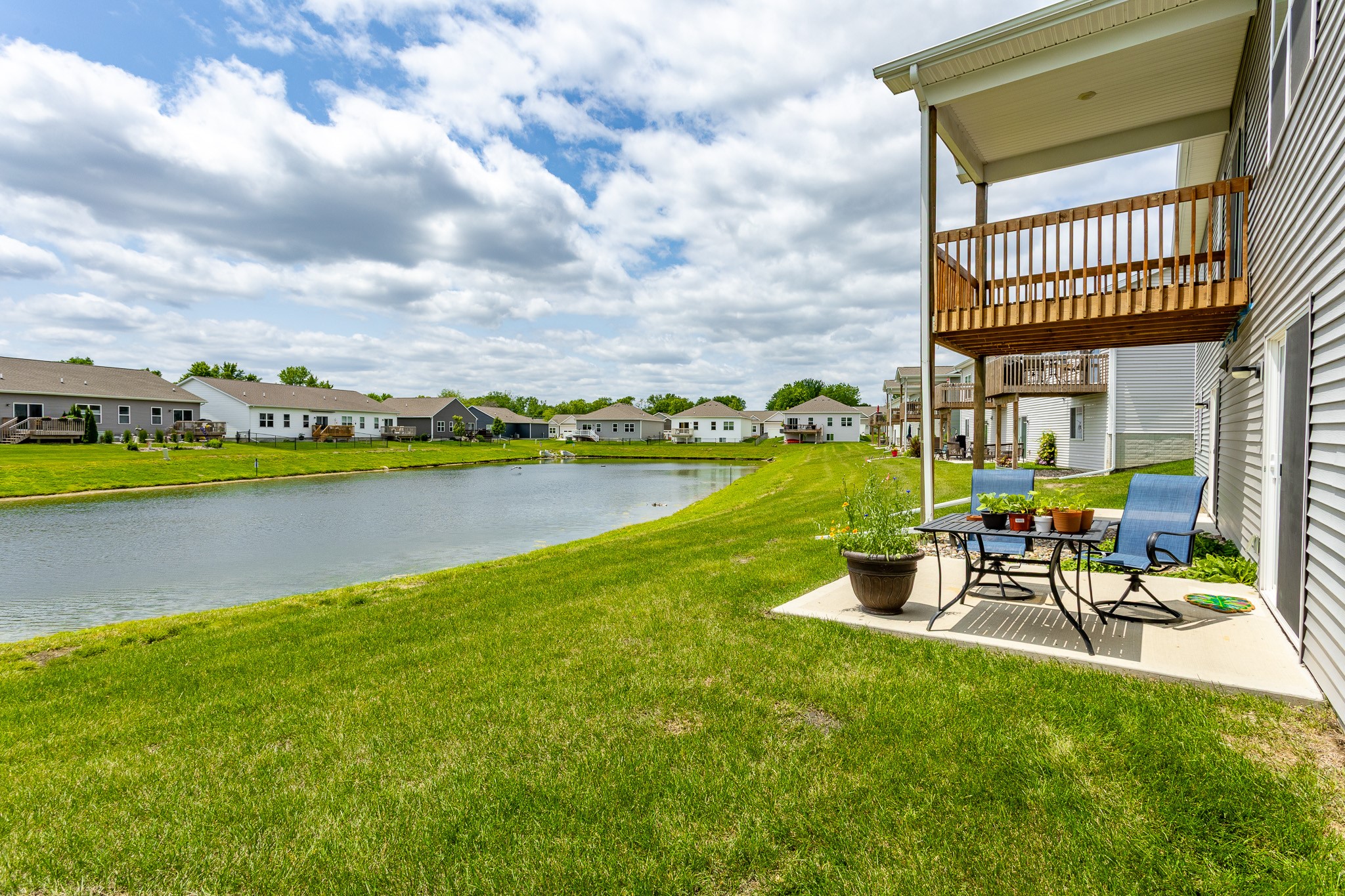 323 SE Willow Run Lane