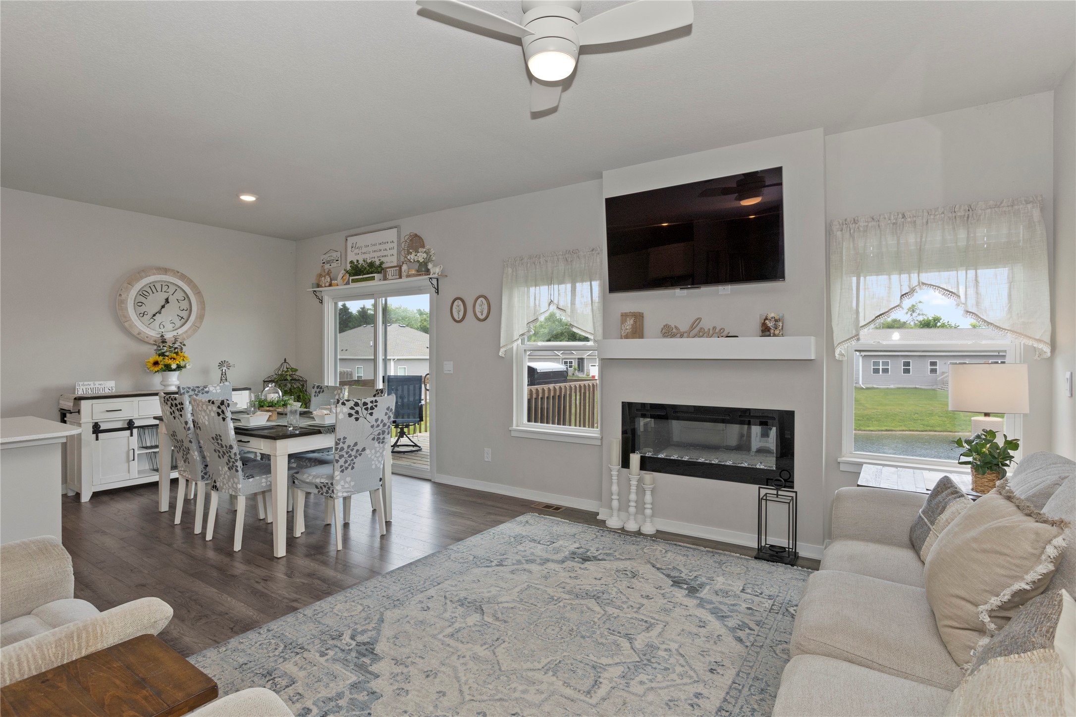 323 SE Willow Run Lane