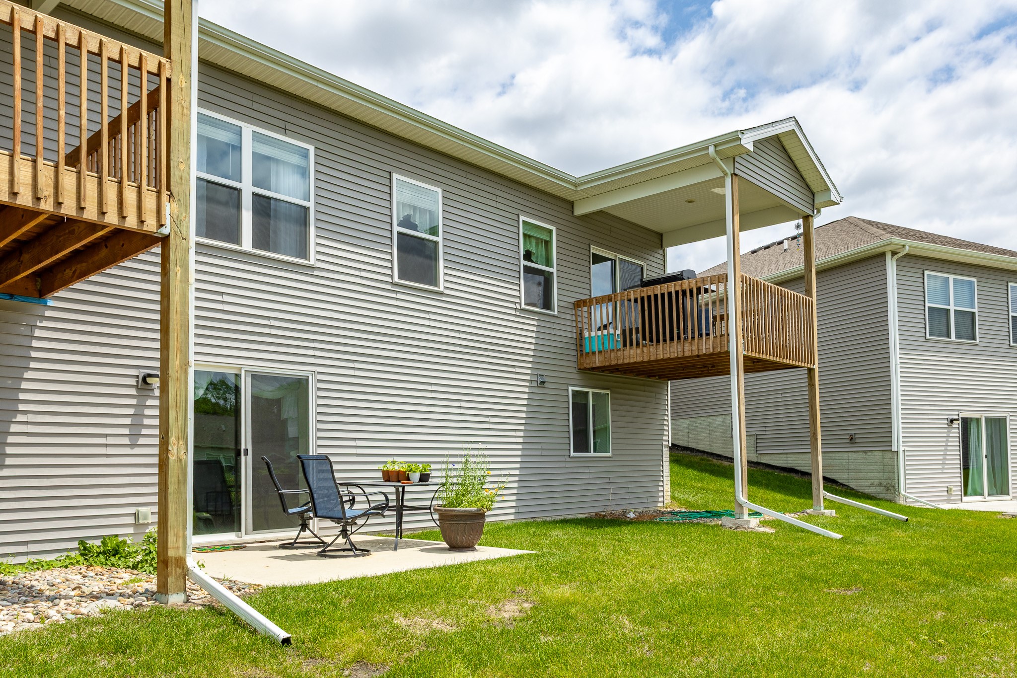 323 SE Willow Run Lane