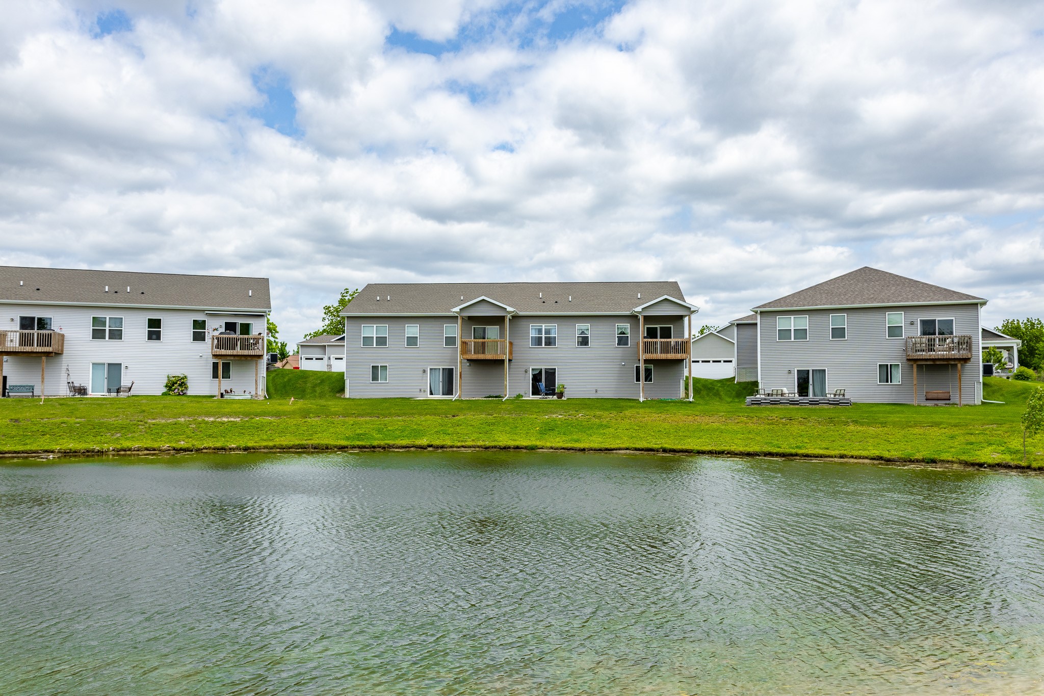 323 SE Willow Run Lane