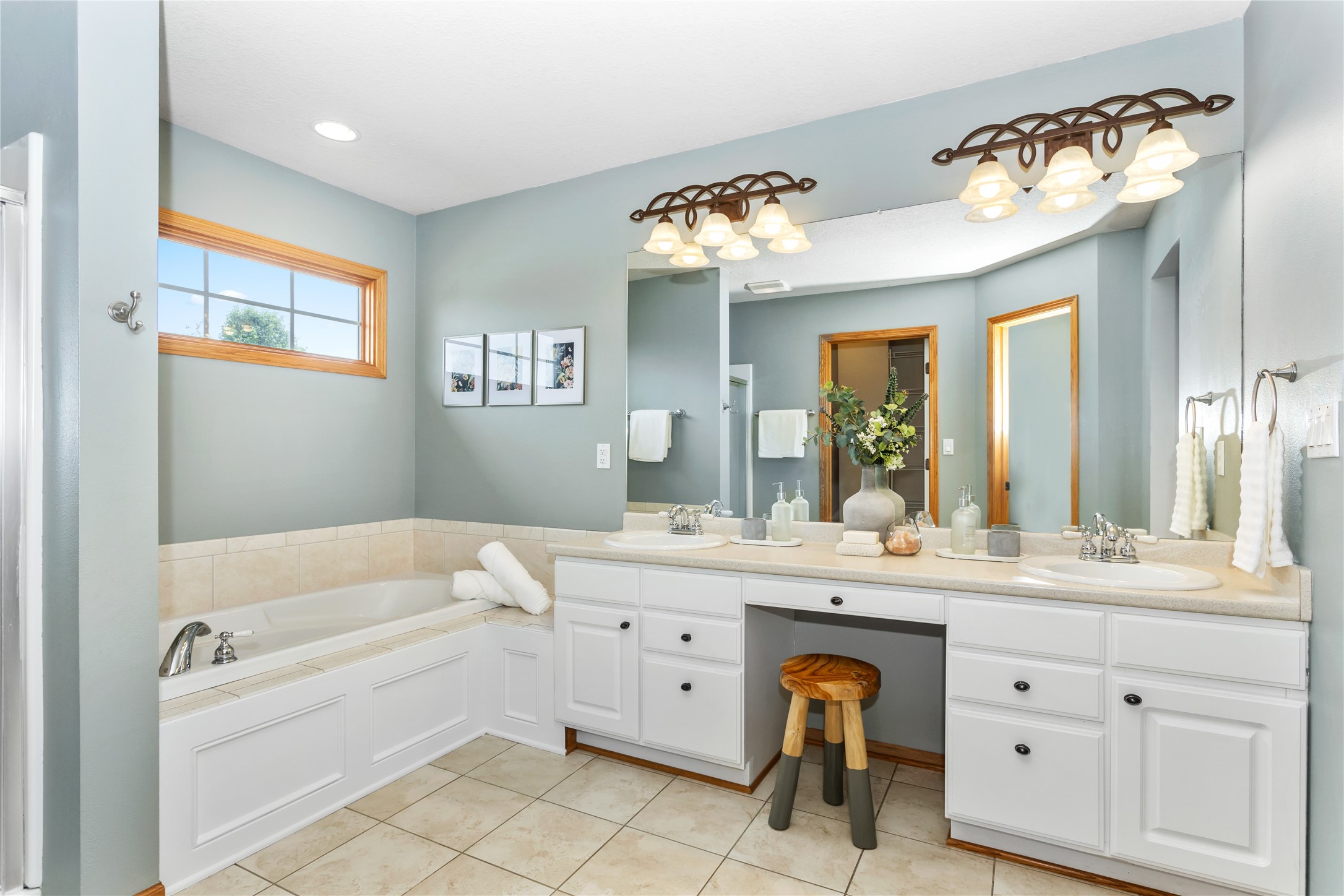 1201 NW Norton Street