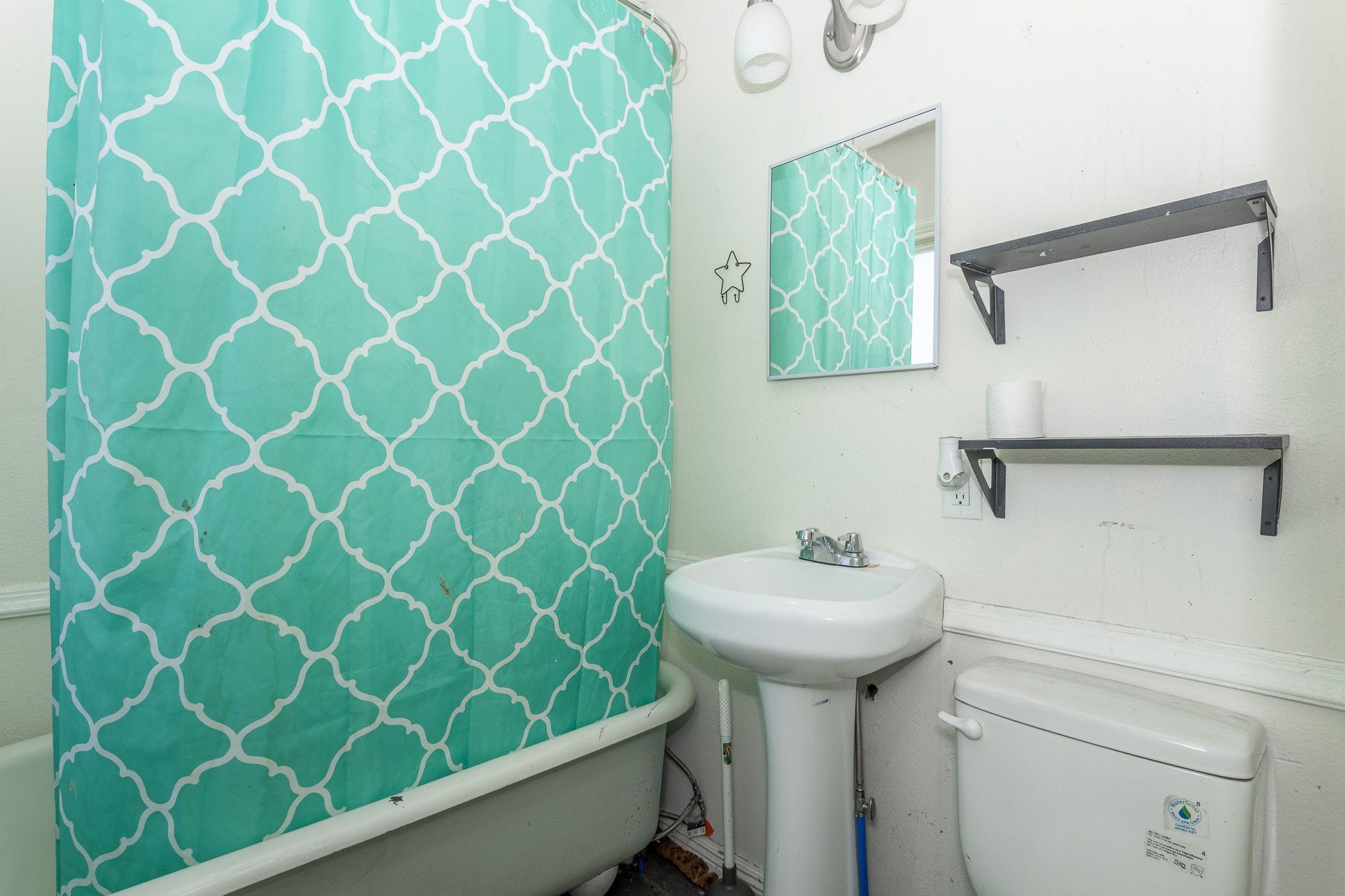 241-243 E 24th Street