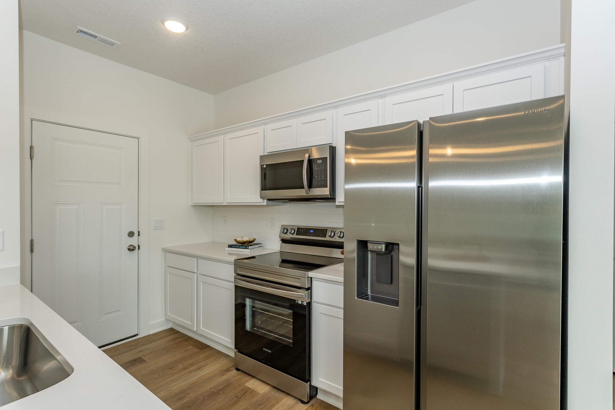 712 Campusside Place