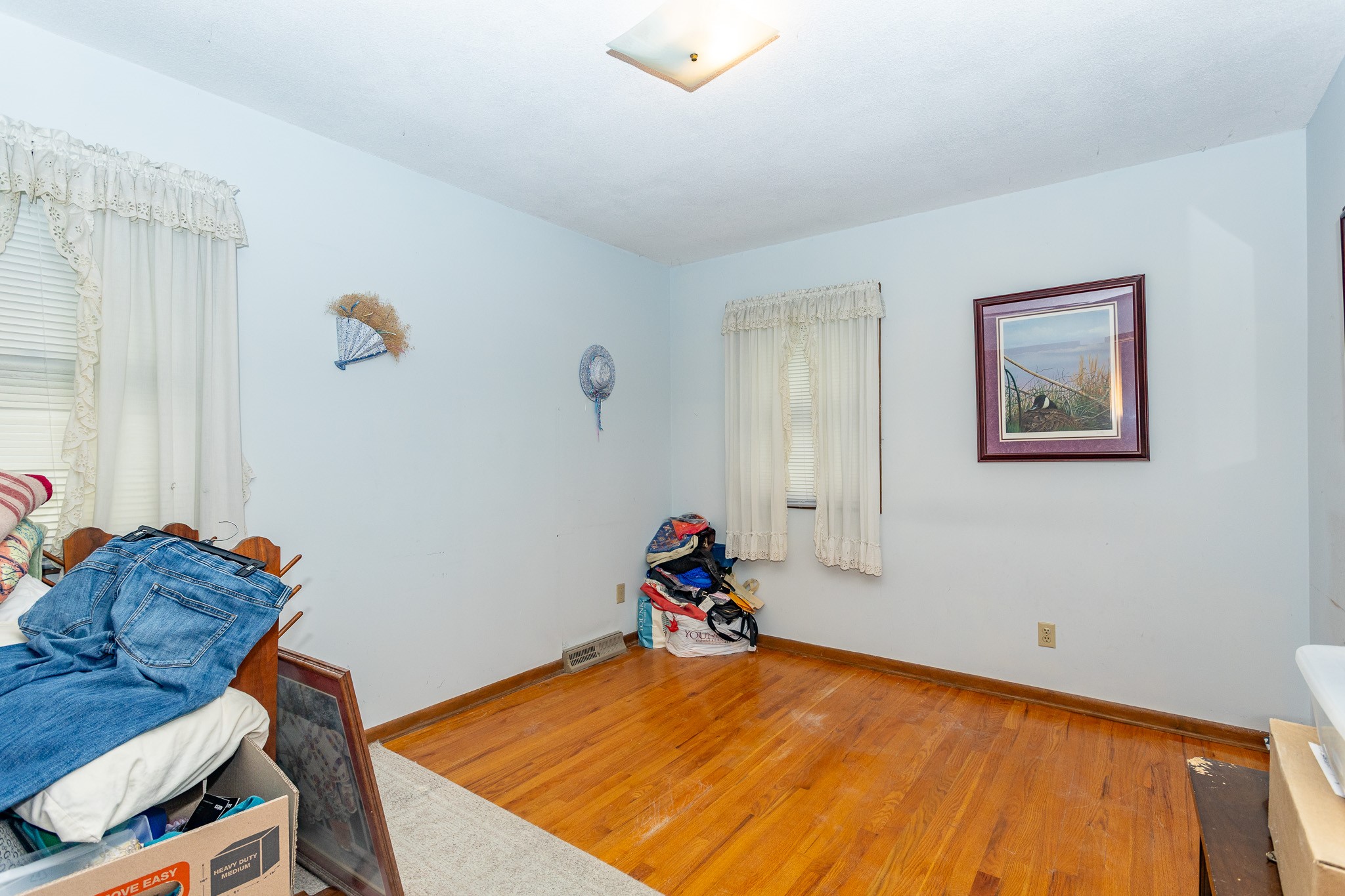 2908 Woodland Avenue