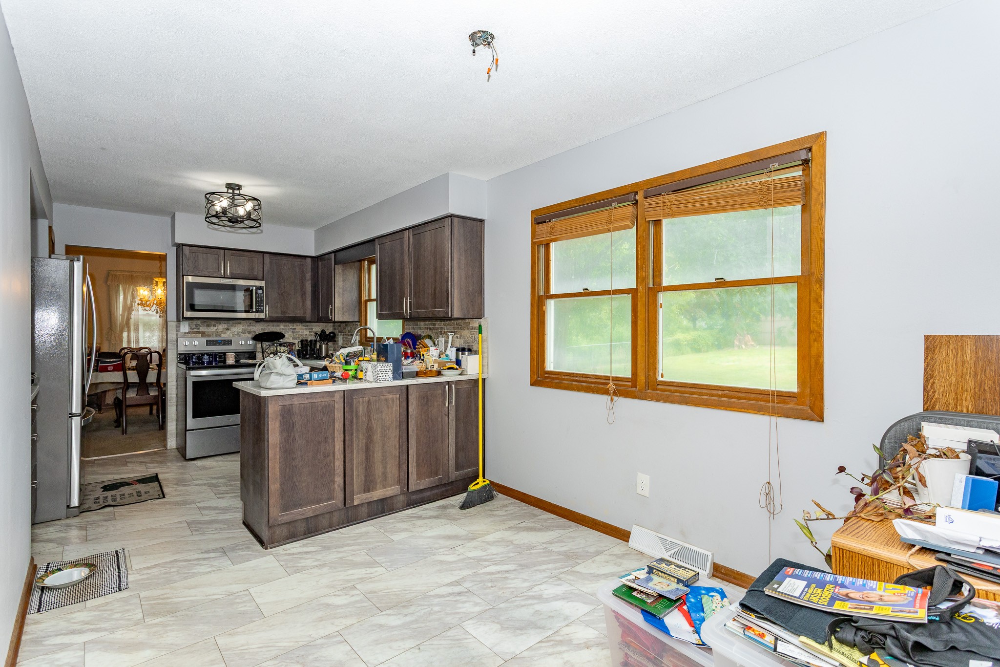 2908 Woodland Avenue