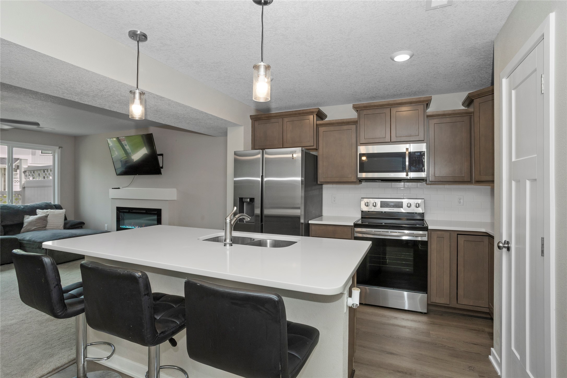 2757 SE Osier Avenue