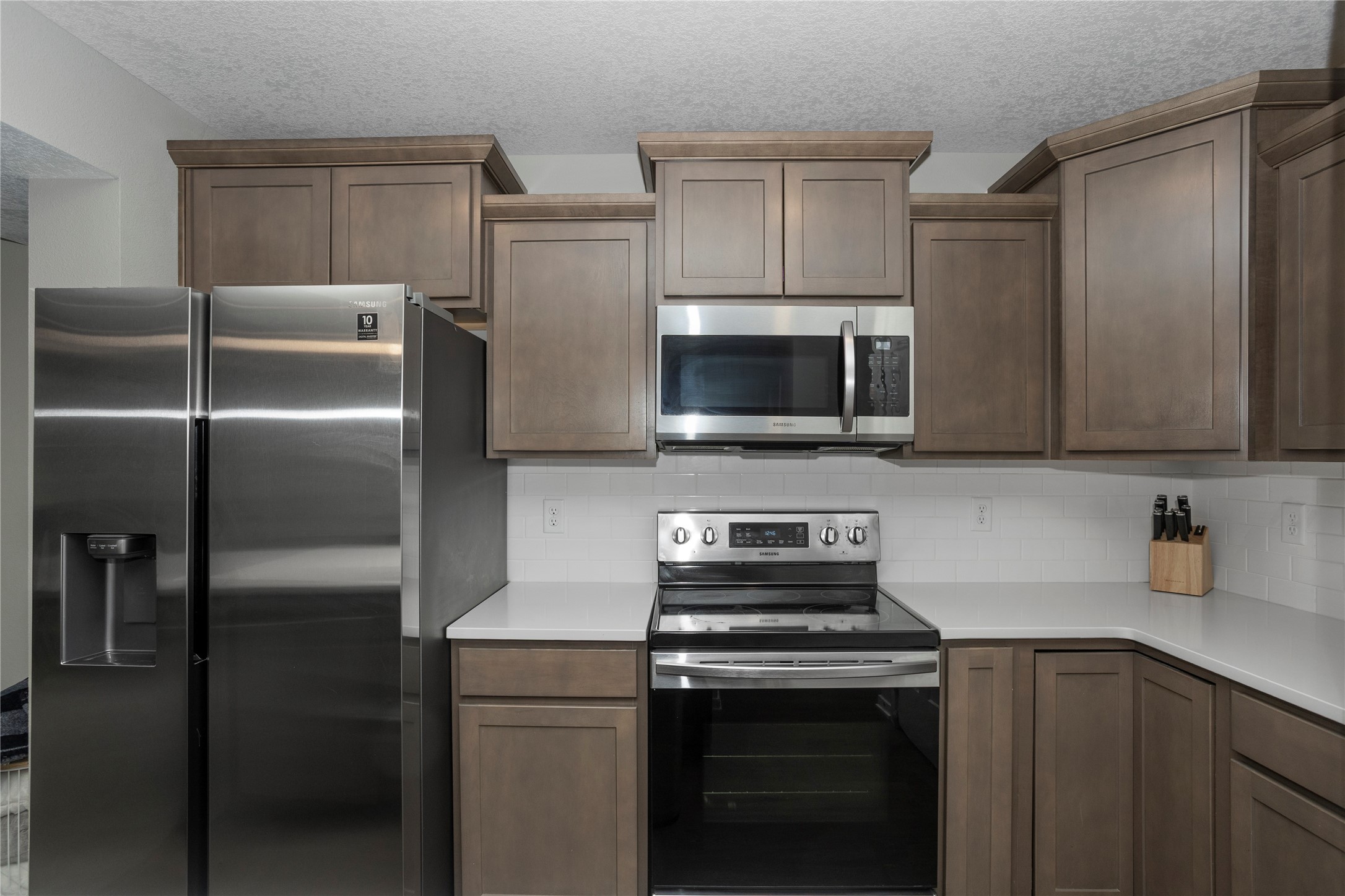 2757 SE Osier Avenue