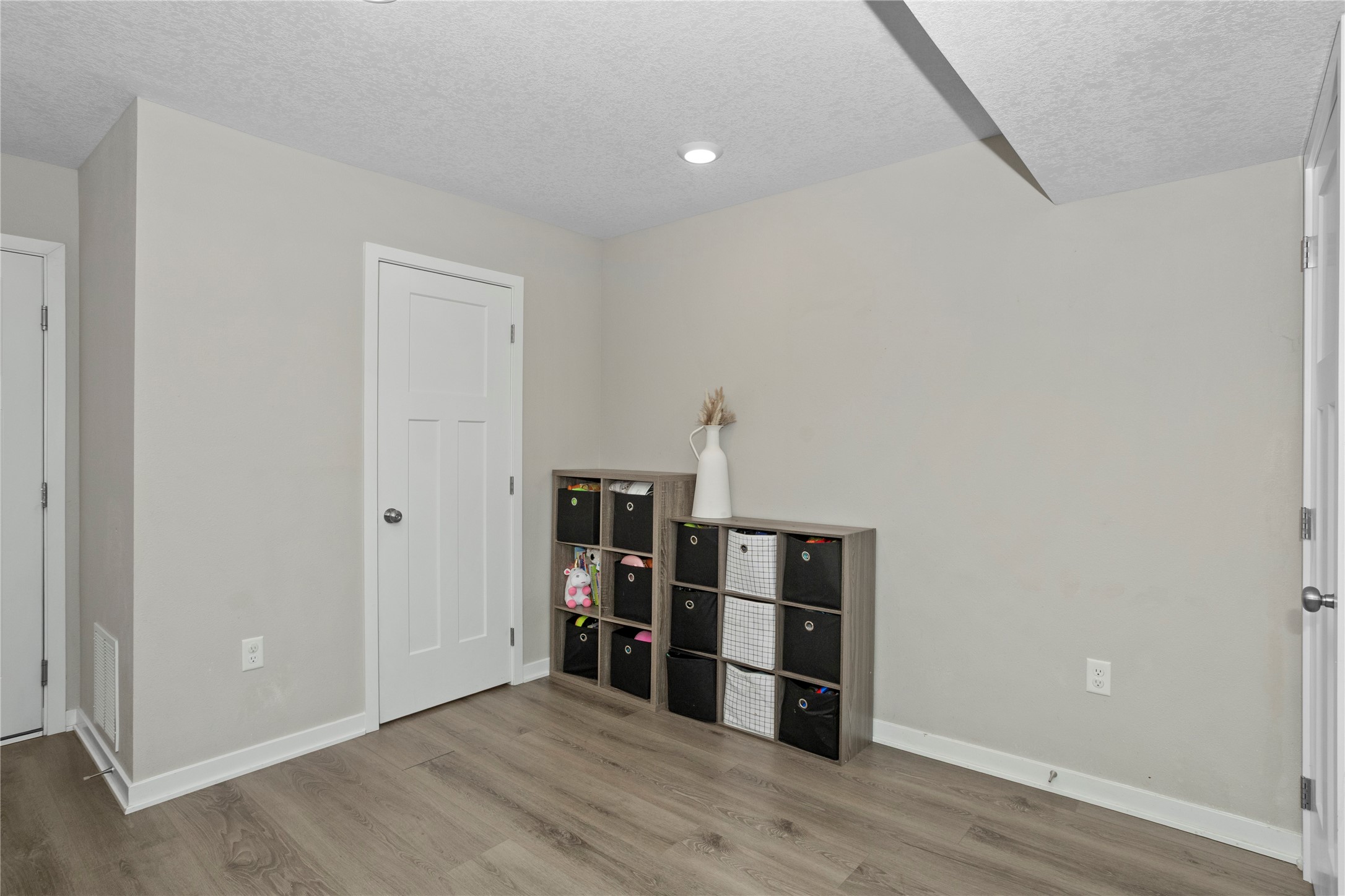 2757 SE Osier Avenue