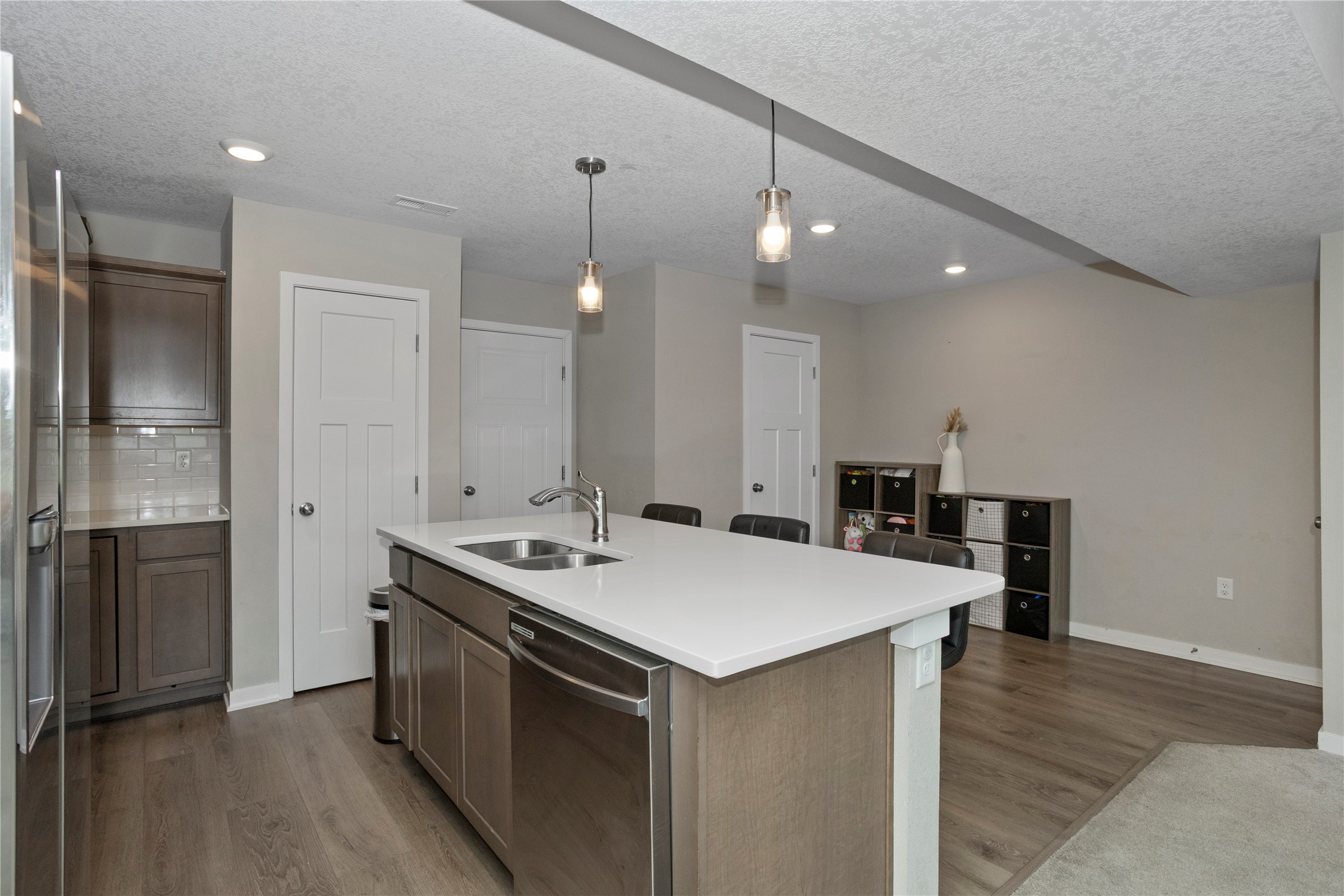 2757 SE Osier Avenue