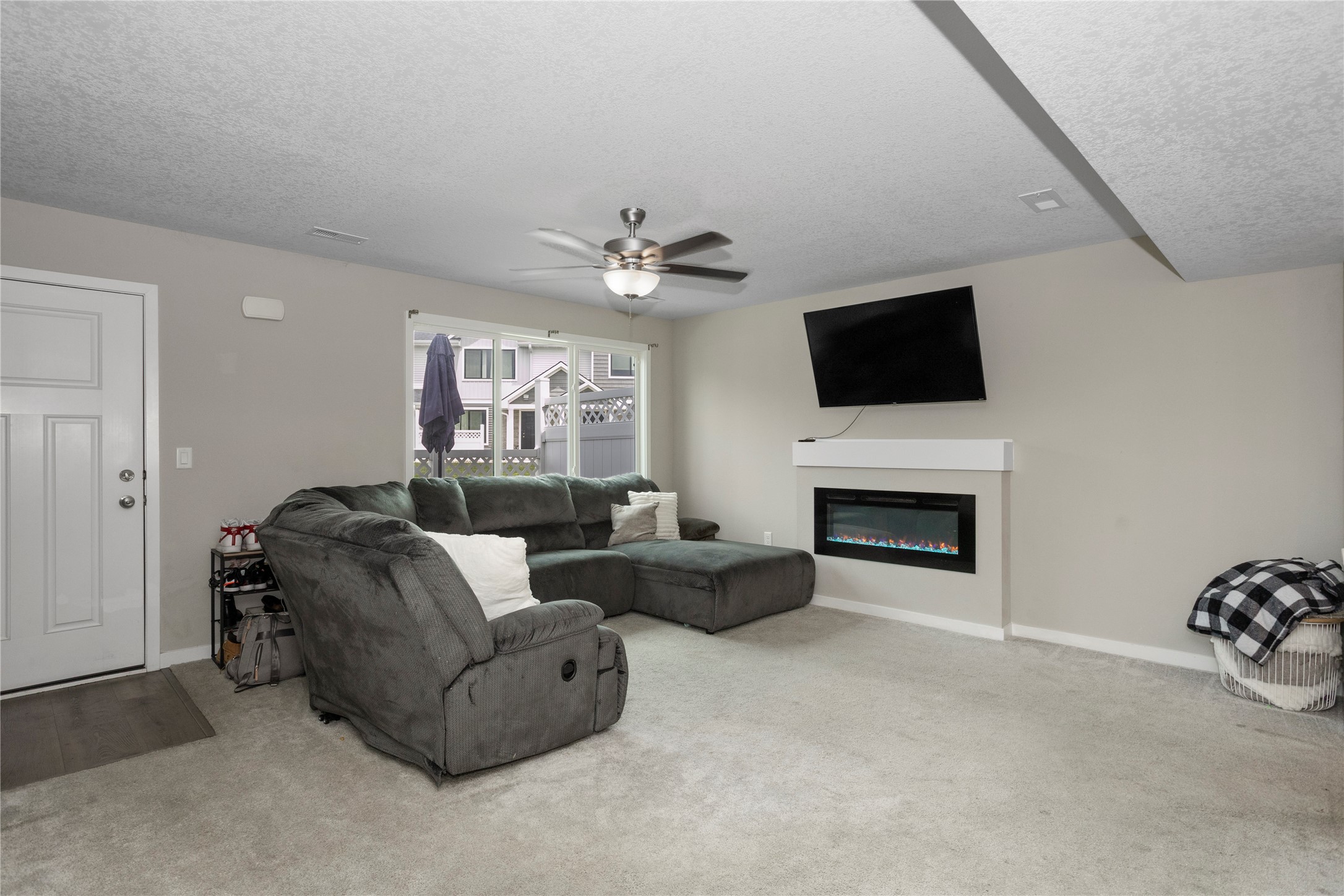 2757 SE Osier Avenue