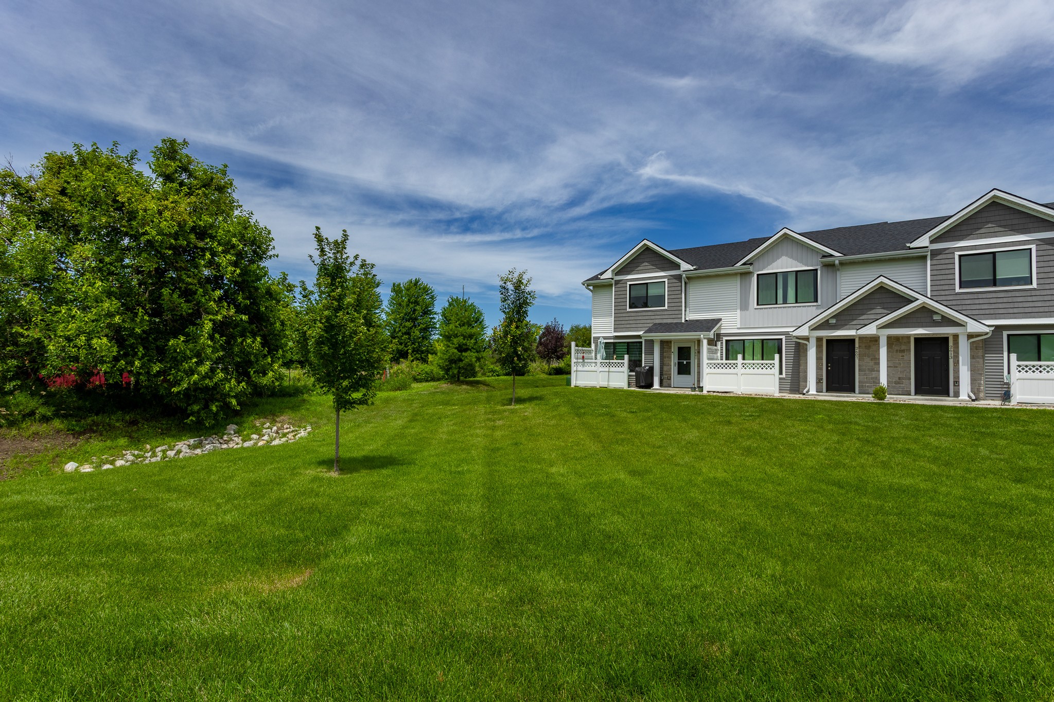 2757 SE Osier Avenue