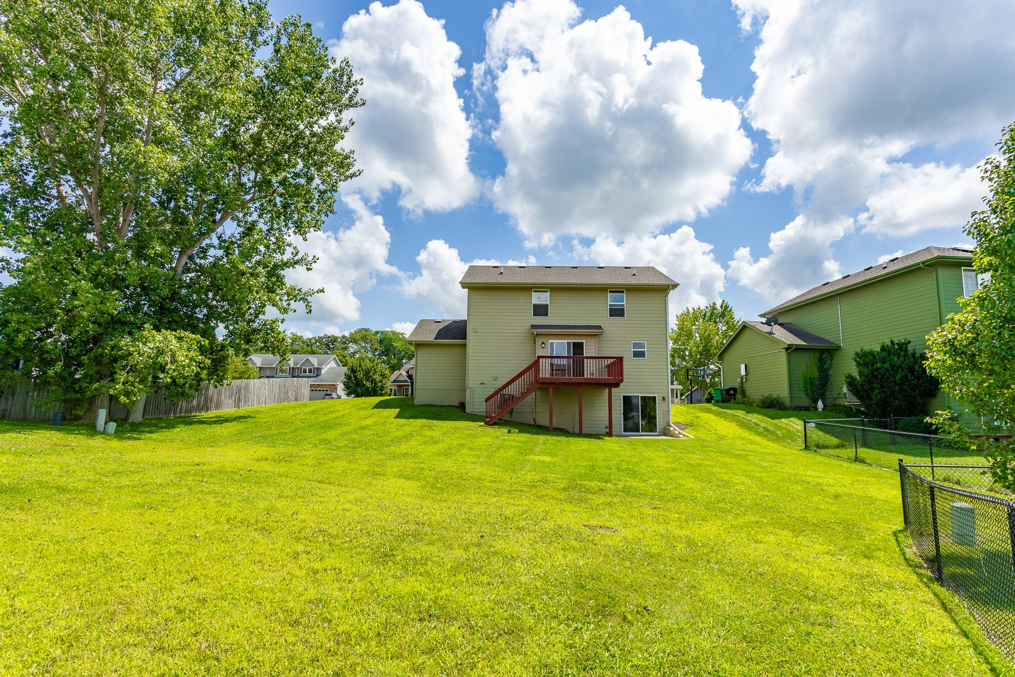 2010 SE Clover Ridge Drive