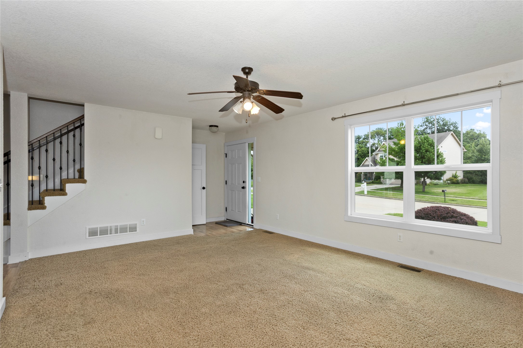 2010 SE Clover Ridge Drive